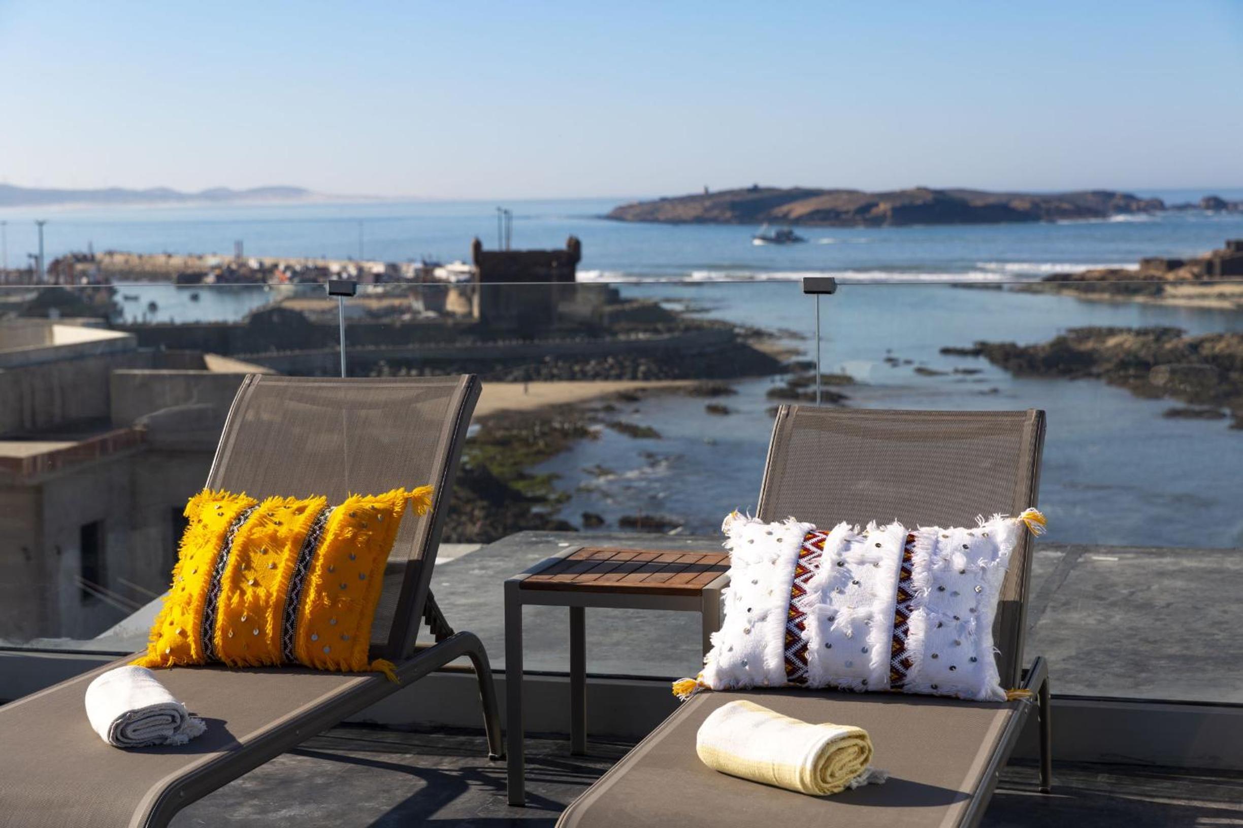 Studio Apartment with Sea View photo 3