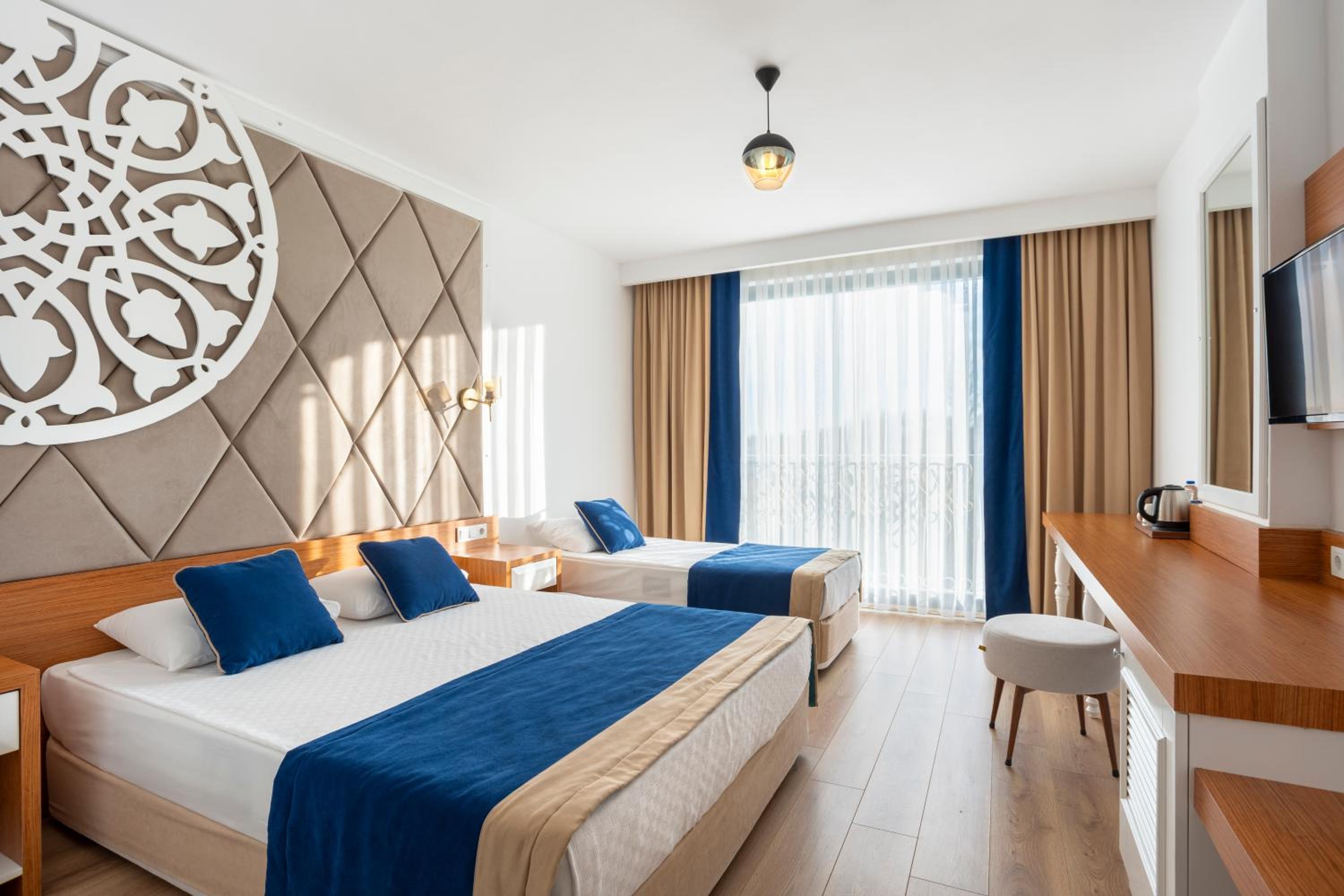 Deluxe Twin Room - Photo 4