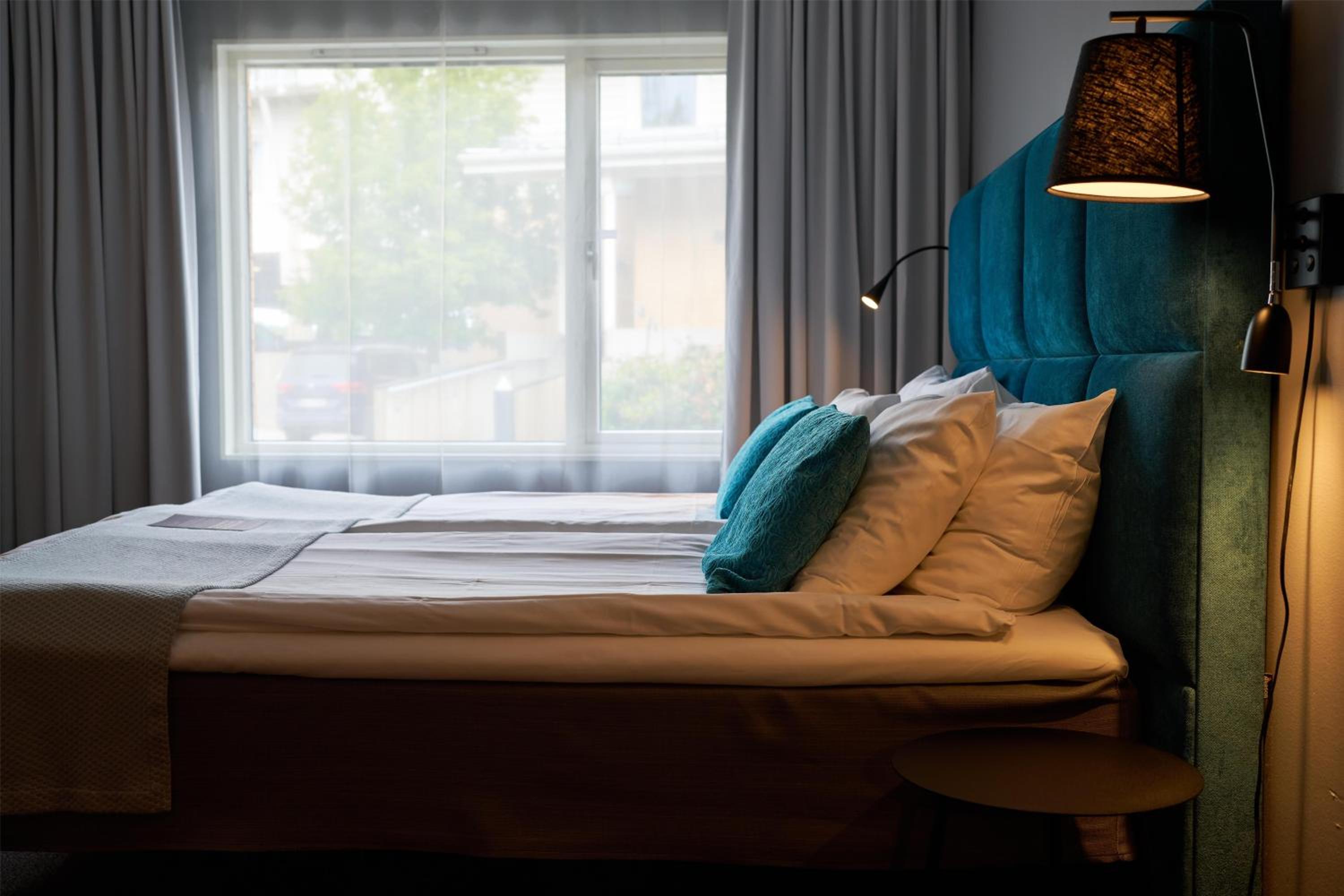Standard King Room photo 2