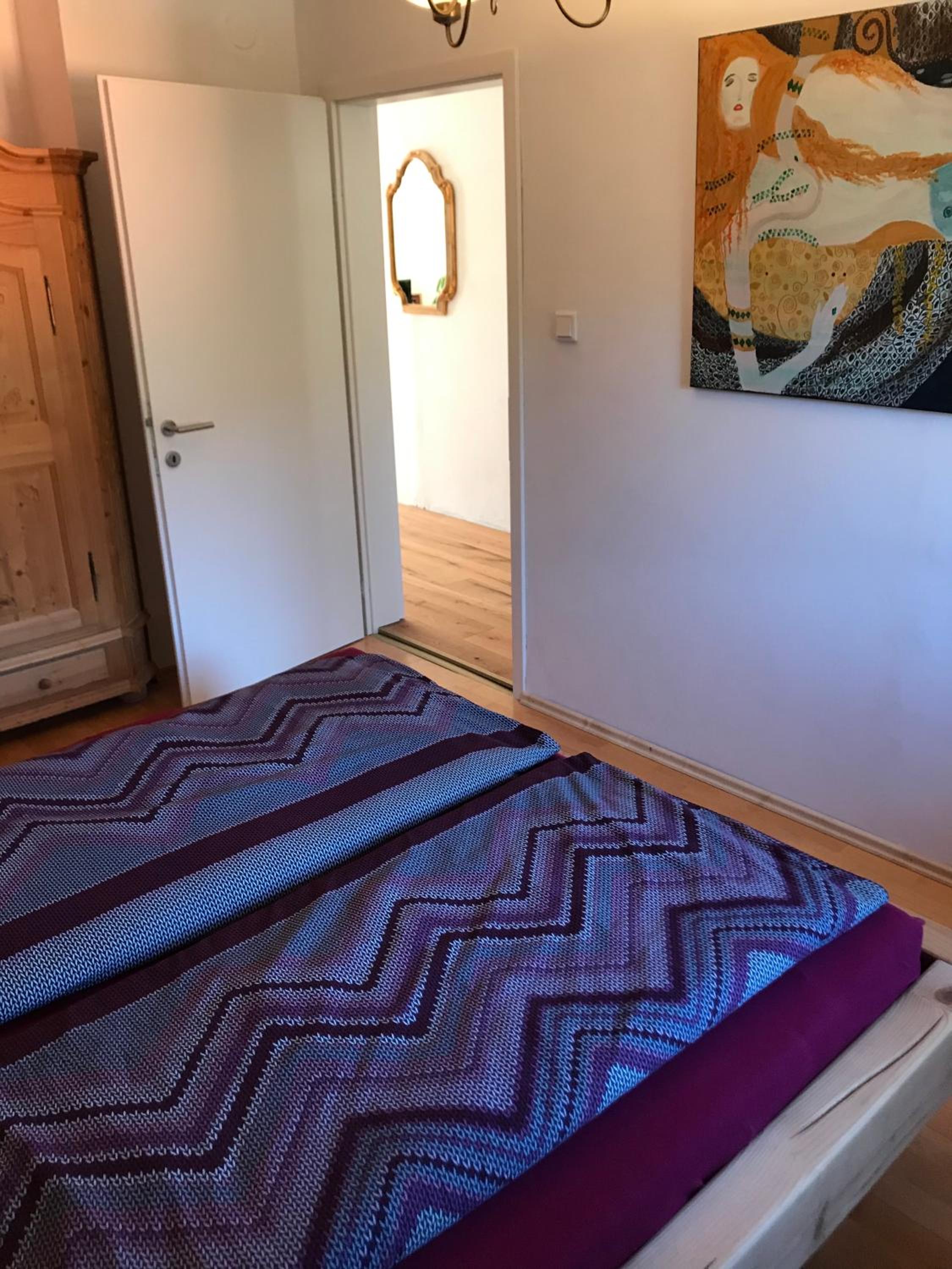 One-Bedroom Apartment photo 2