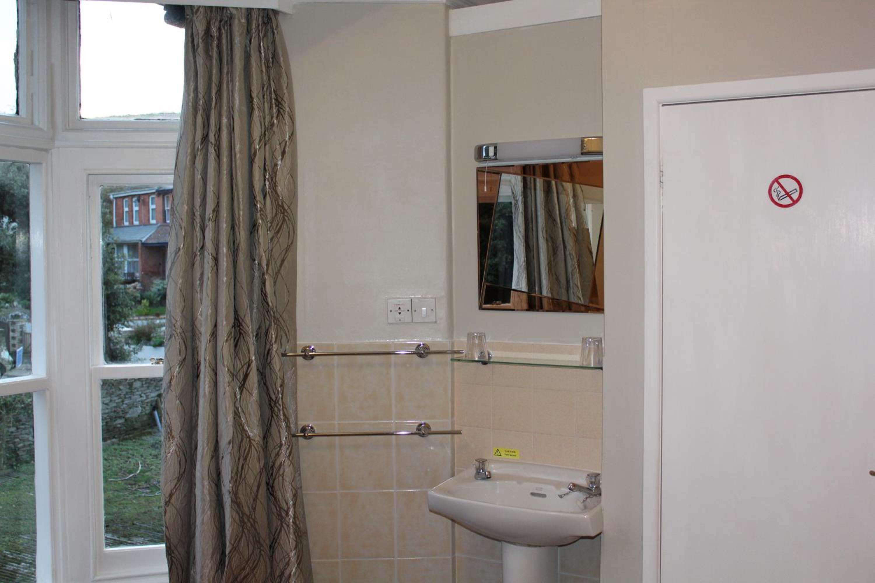 Deluxe King Room photo 3