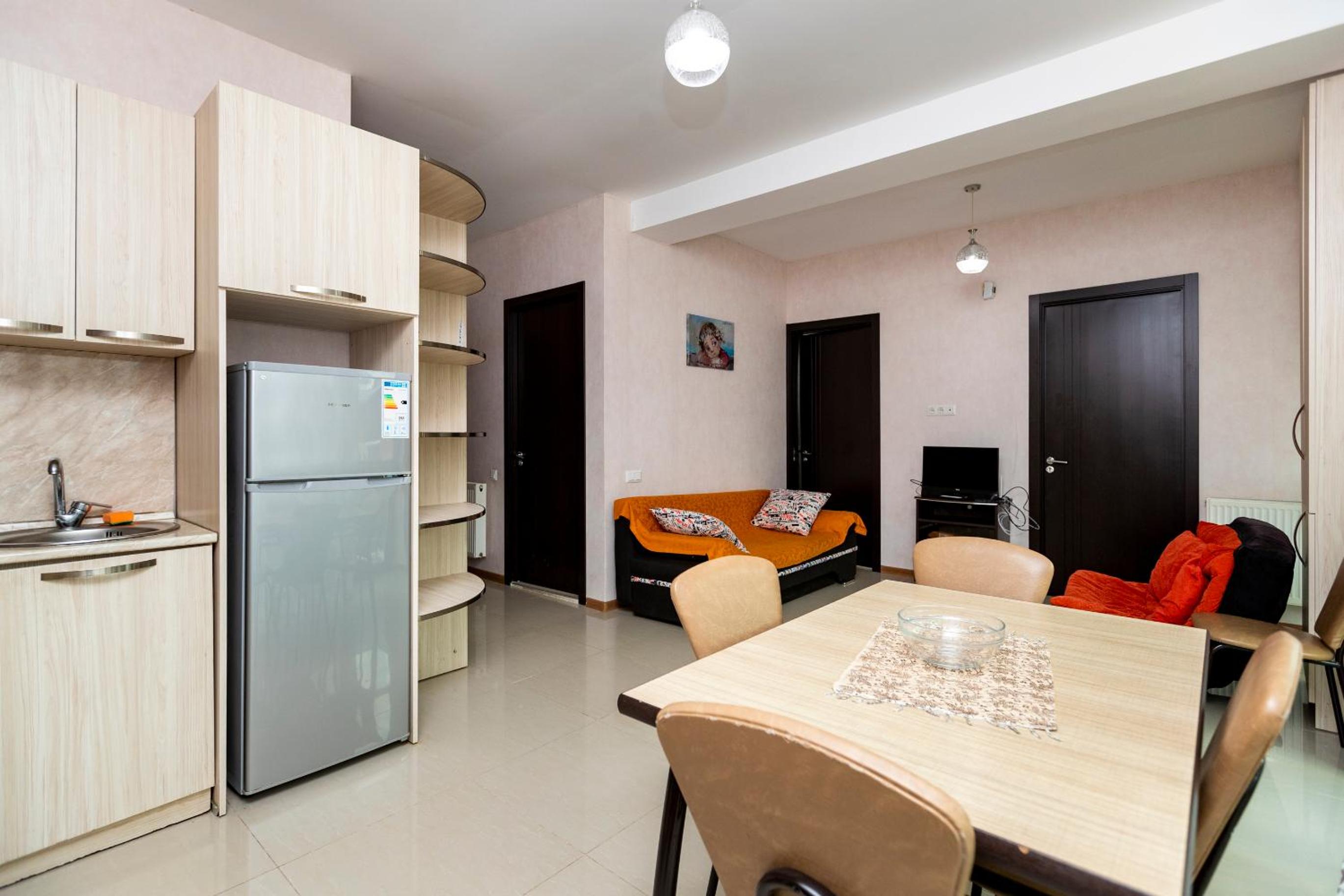 Two-Bedroom Apartment with Balcony photo 3