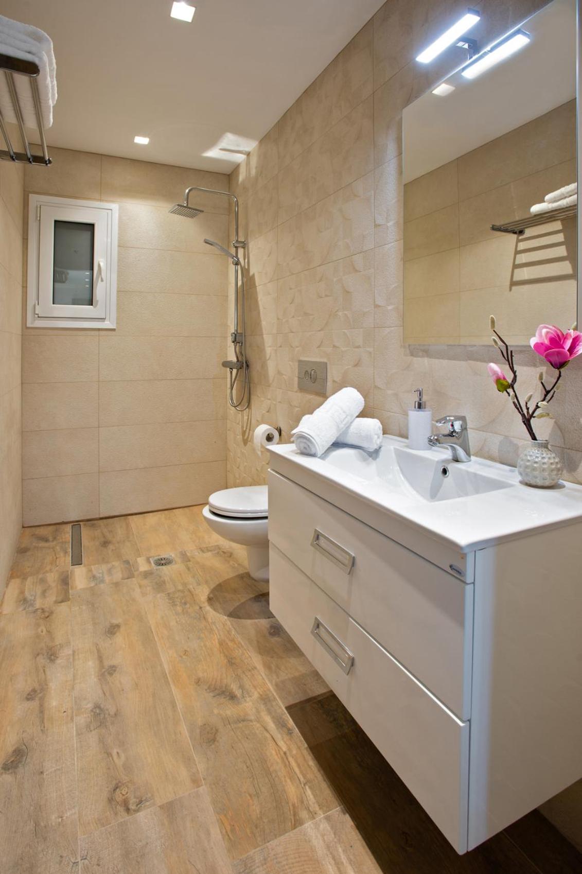 Villa photo 3