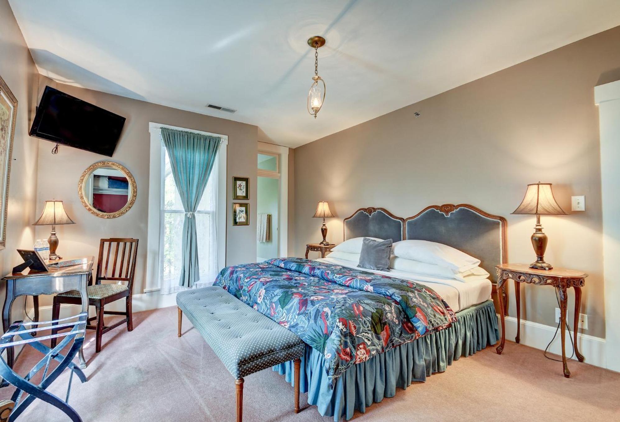 Deluxe King Room