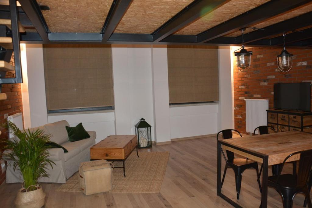 One-Bedroom Apartment - Photo 10