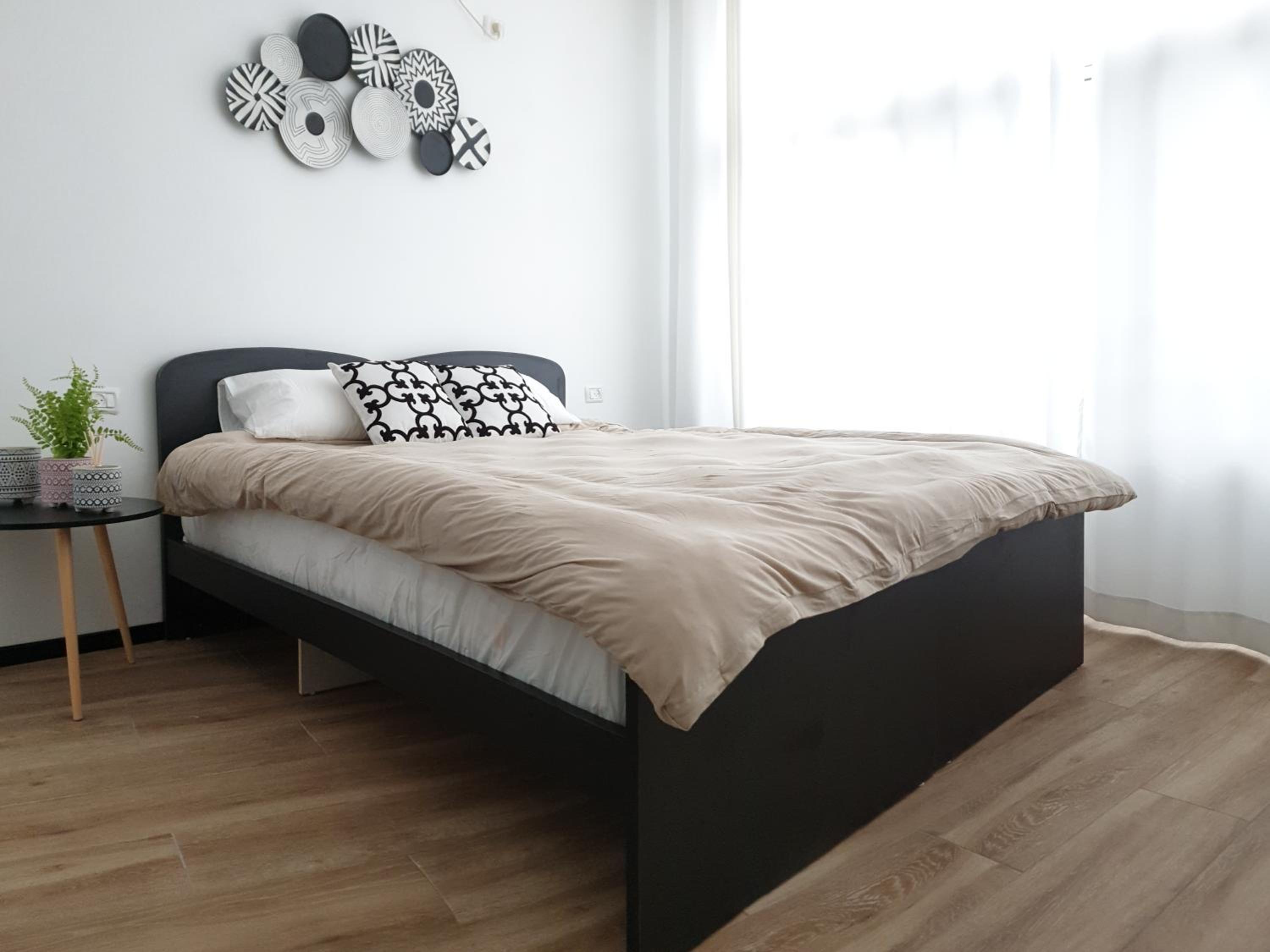Deluxe Double or Twin Room with City View - Photo 8