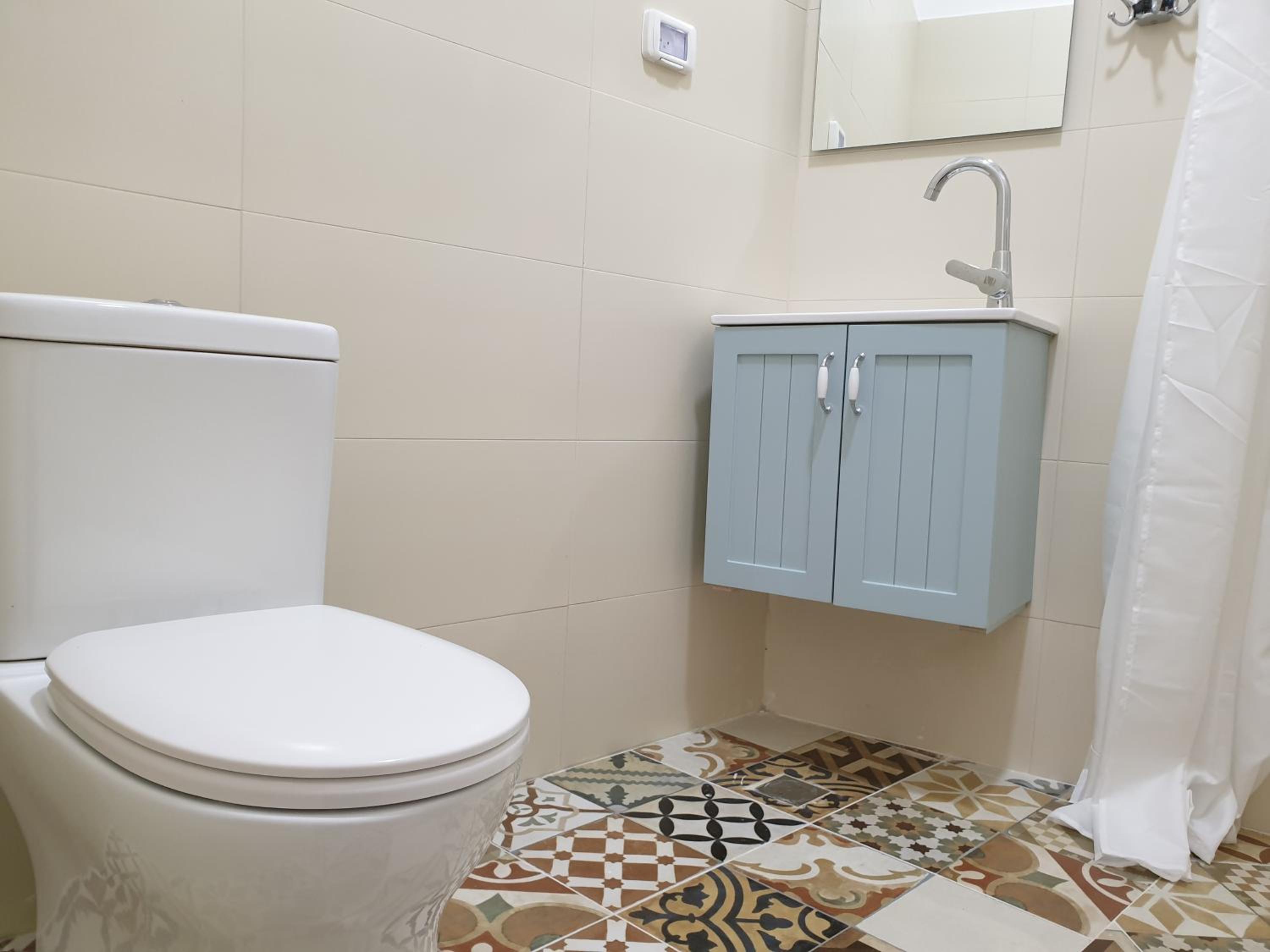 Deluxe Double or Twin Room with City View - Photo 7