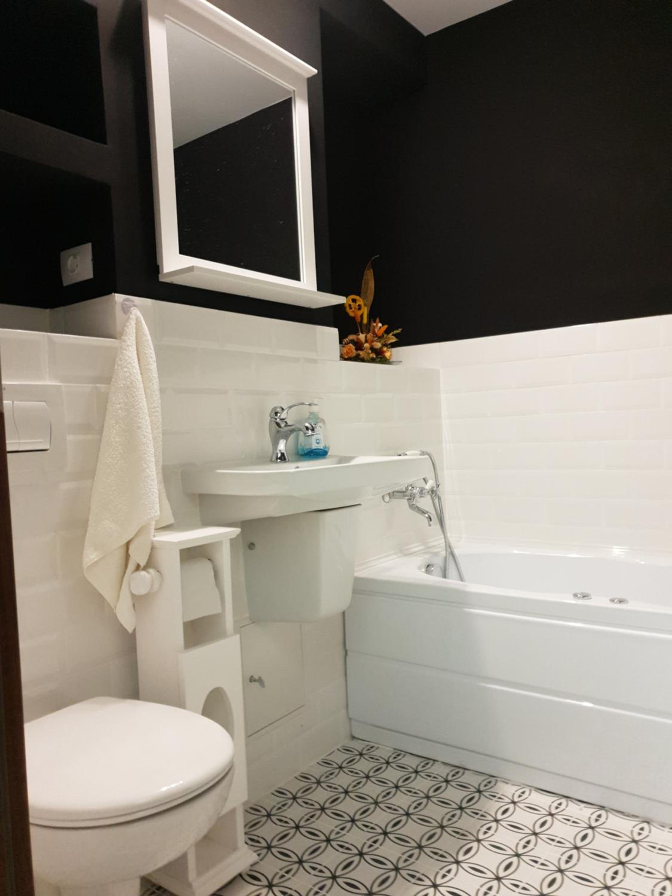 Two-Bedroom Apartment - Photo 10