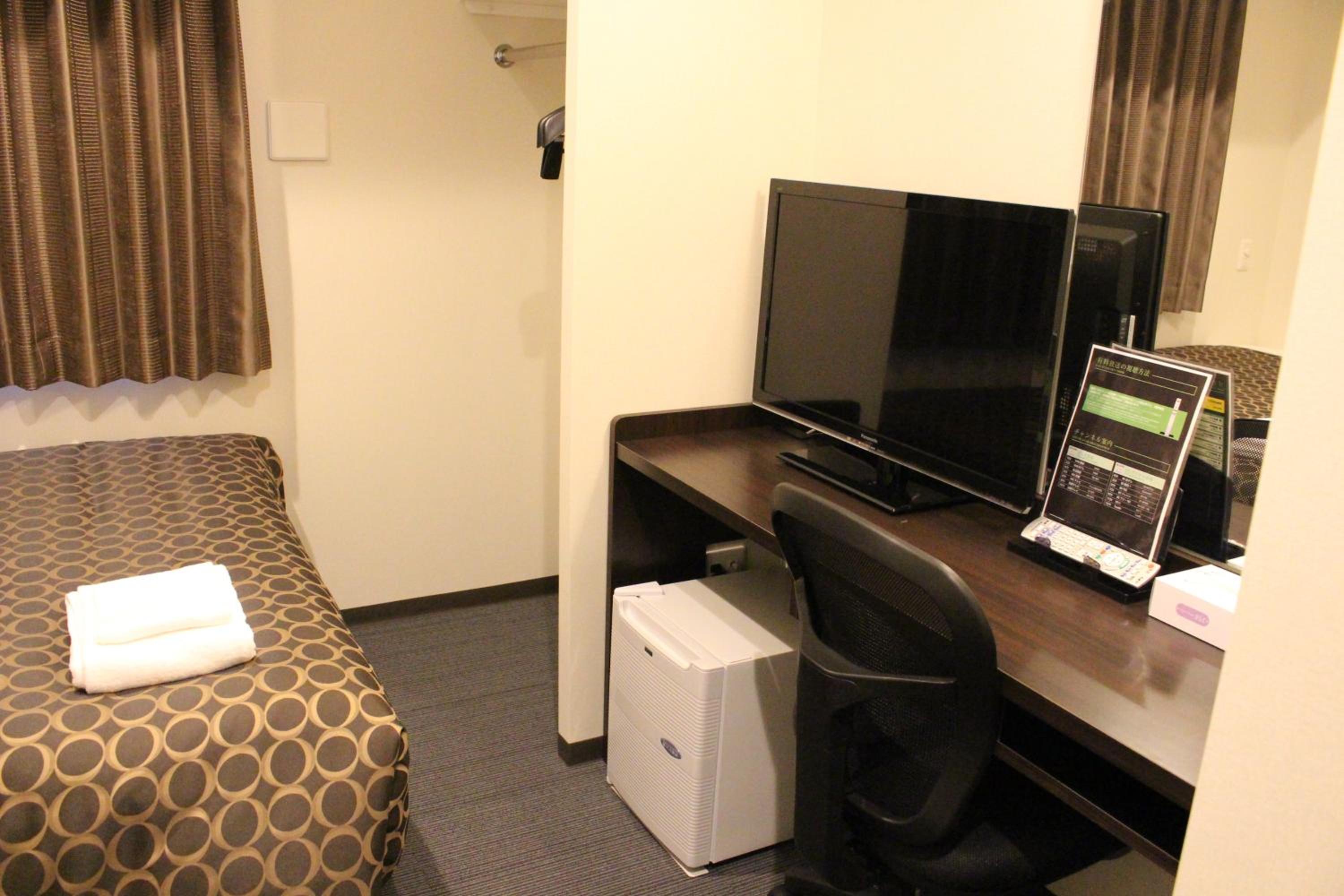 Single Room - Non-Smoking photo 3