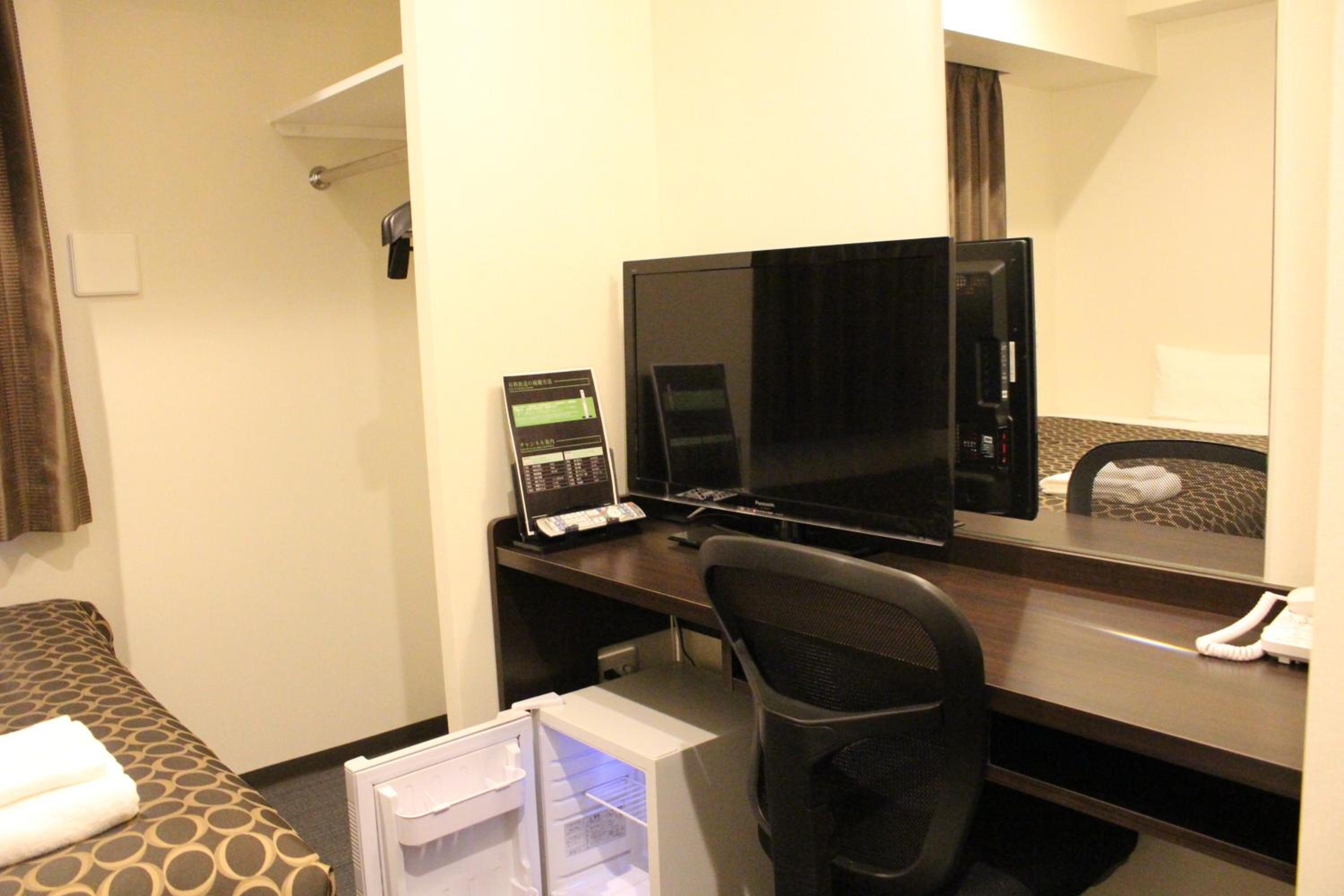 Single Room - Non-Smoking photo 2