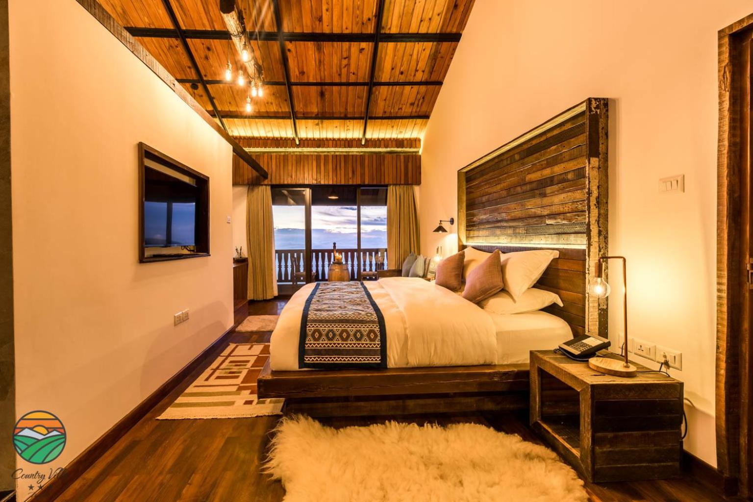 Executive Suite with Jacuzzi and Sauna, Mountain View, 10% Discount on Food photo 1