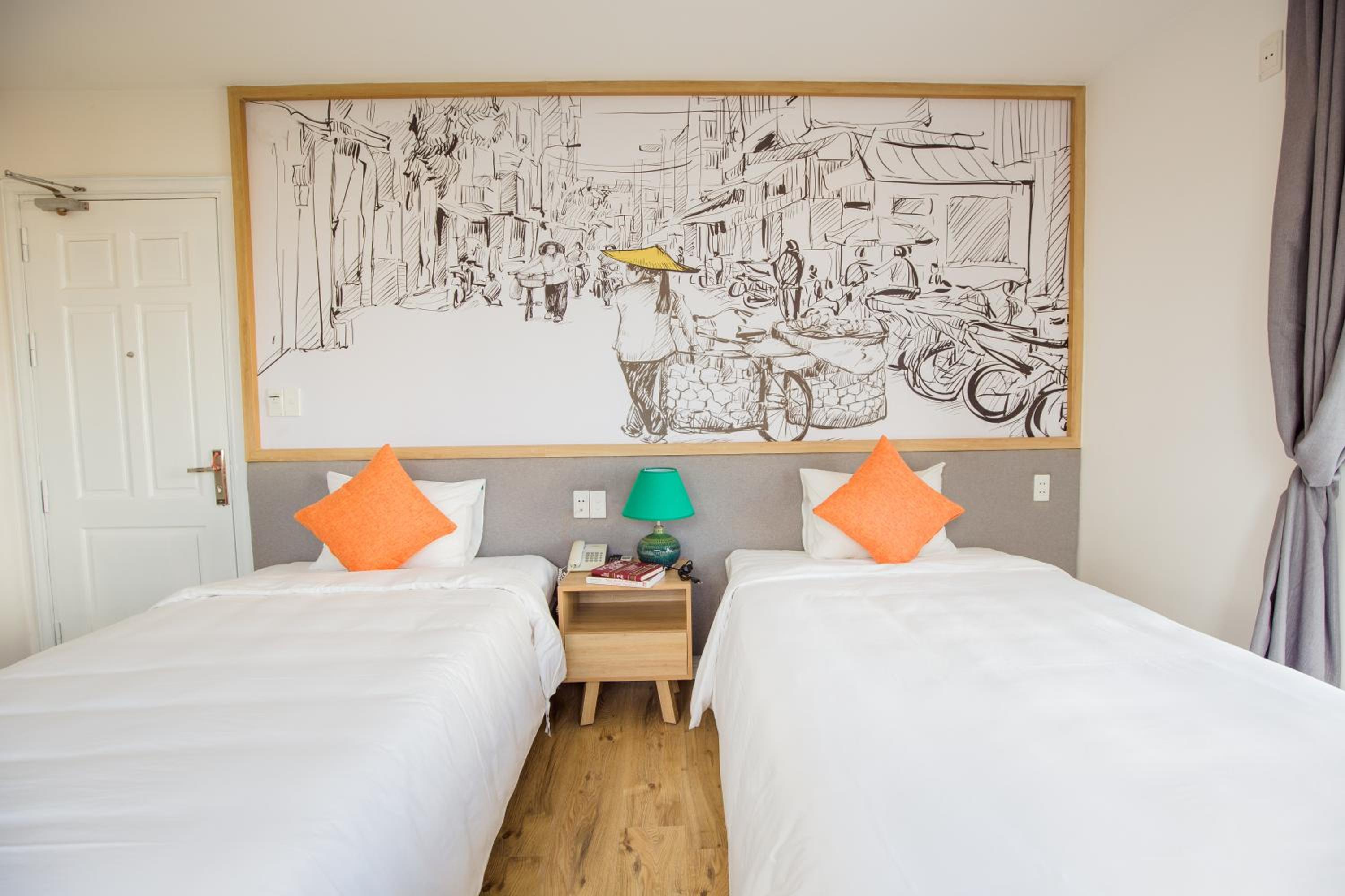 Deluxe Twin Room with Balcony