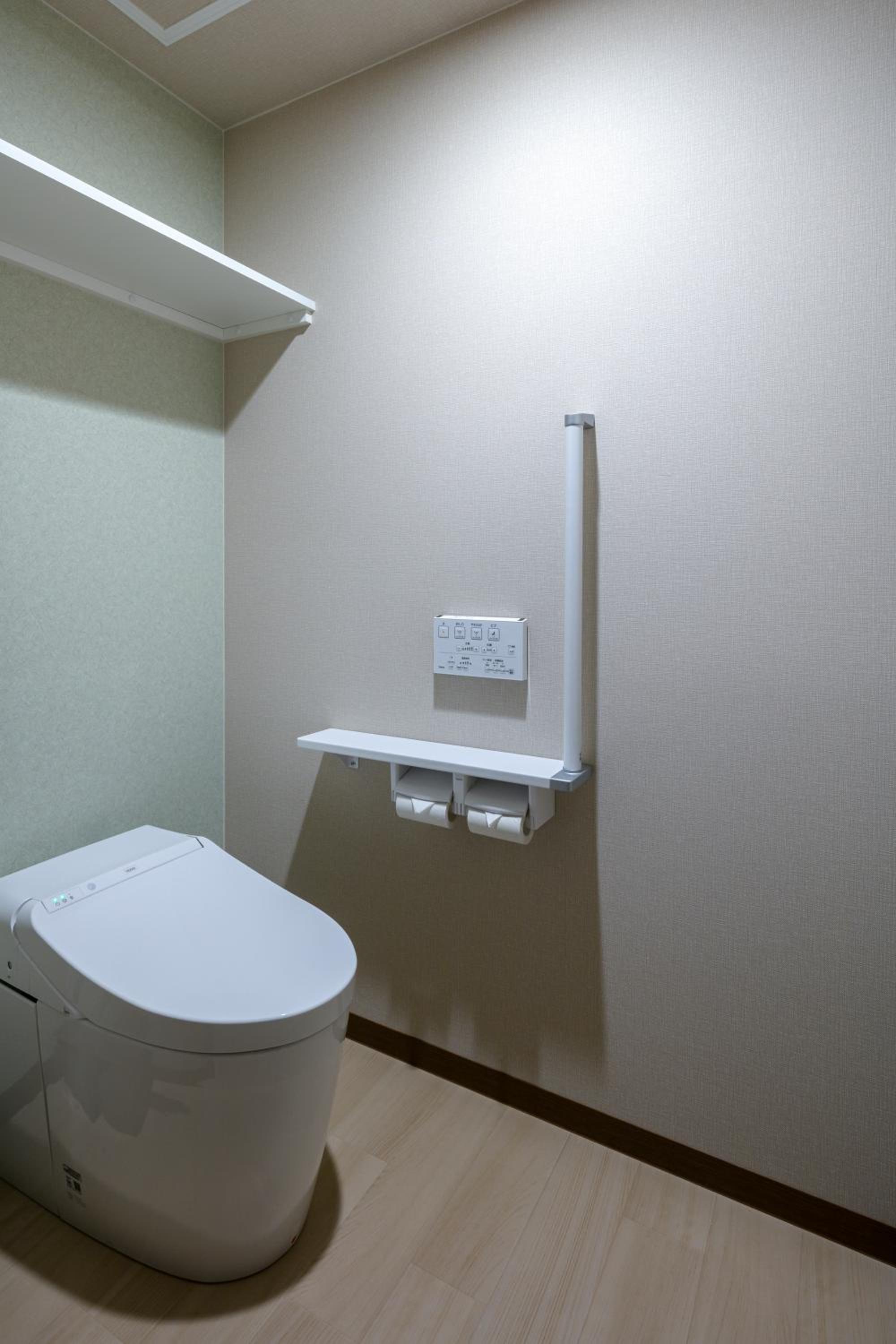 Deluxe Suite - Photo 6