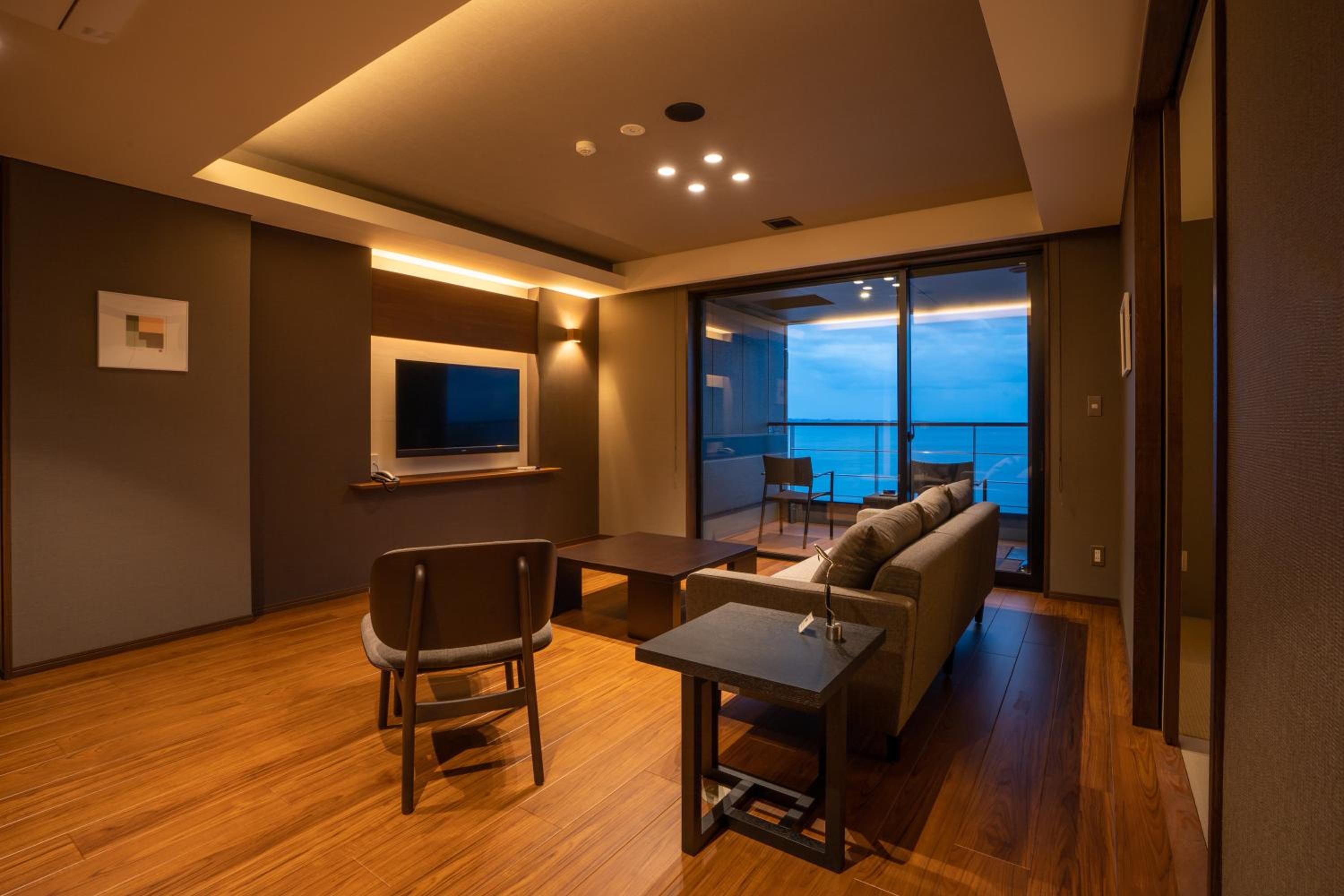 Room with Tatami Area - Gahama Tower