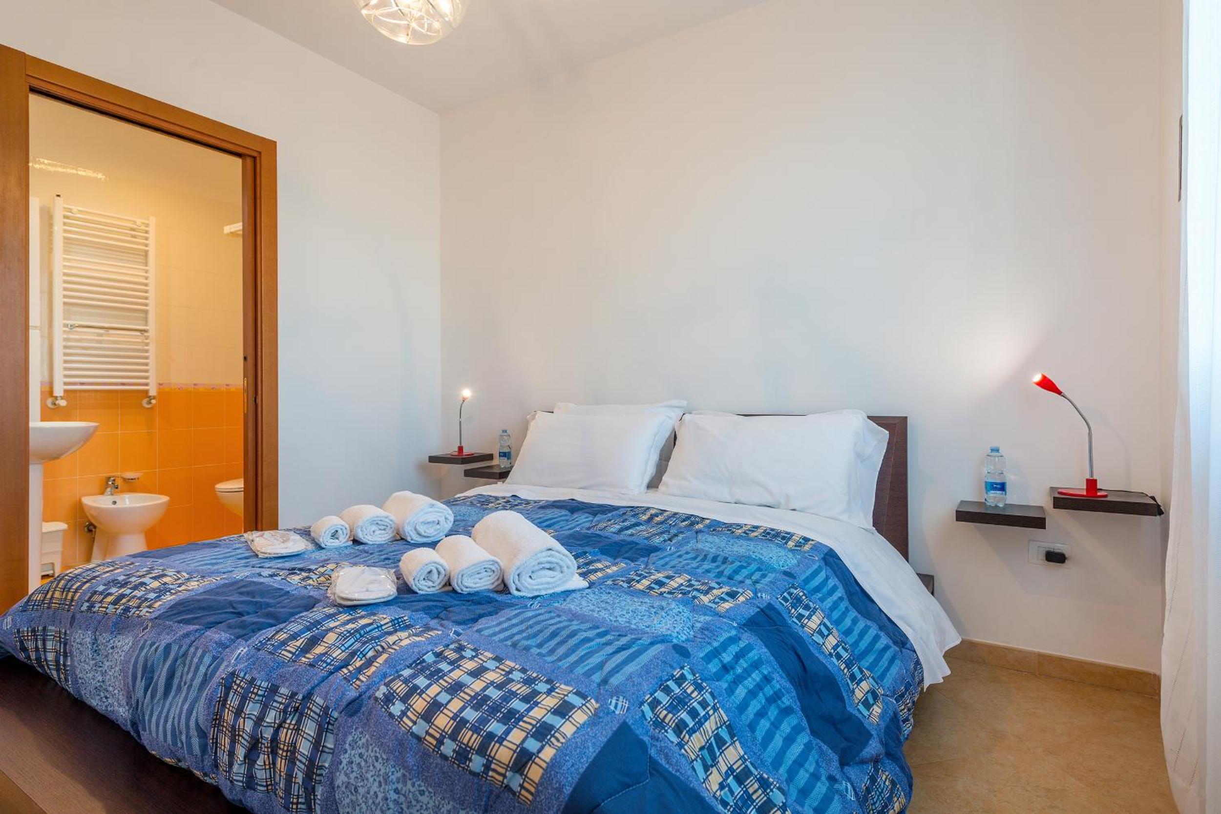Two-Bedroom Apartment - Photo 3