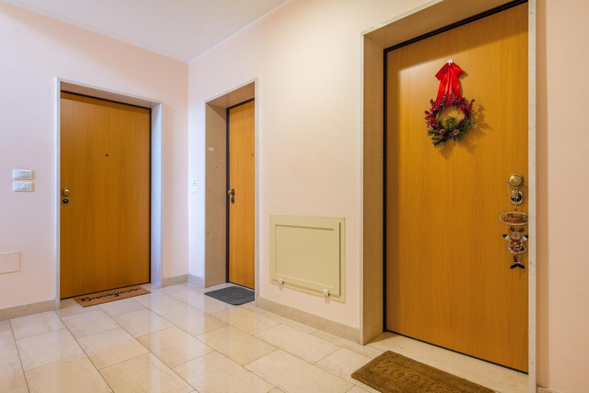 Two-Bedroom Apartment - Photo 11