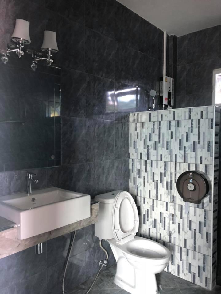 Budget Triple Room - Photo 10