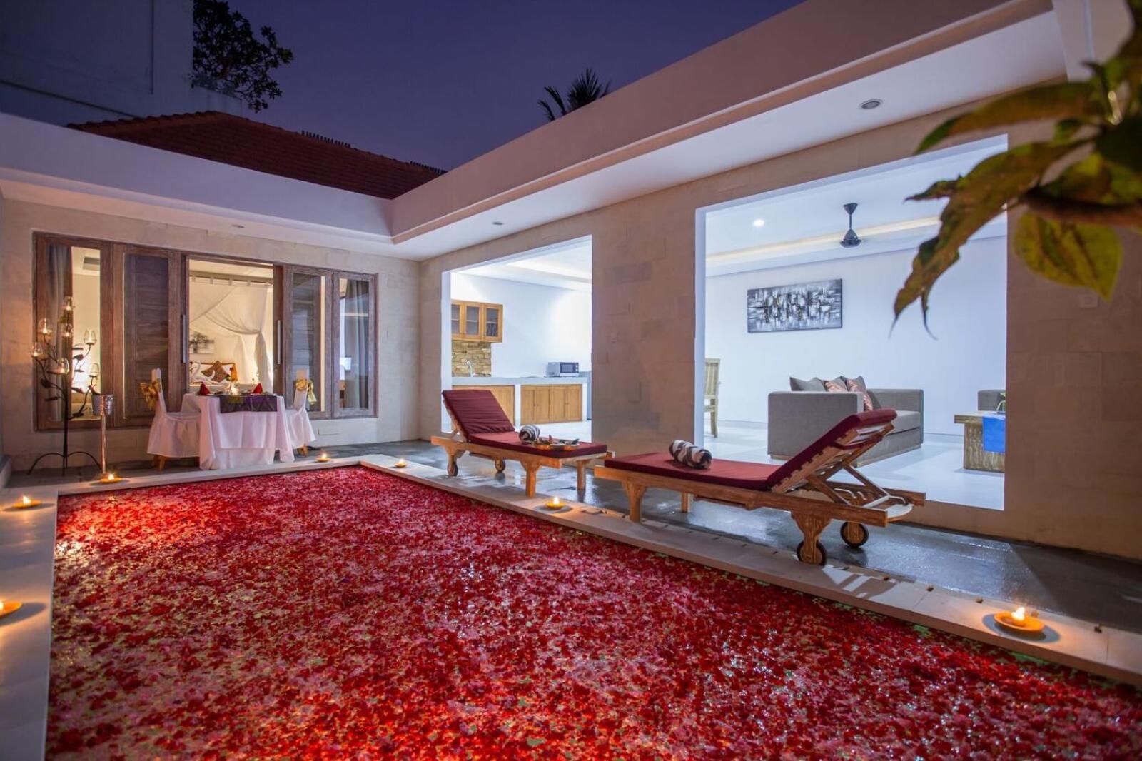 Honeymoon Package at One-Bedroom Pool Villa - Photo 1