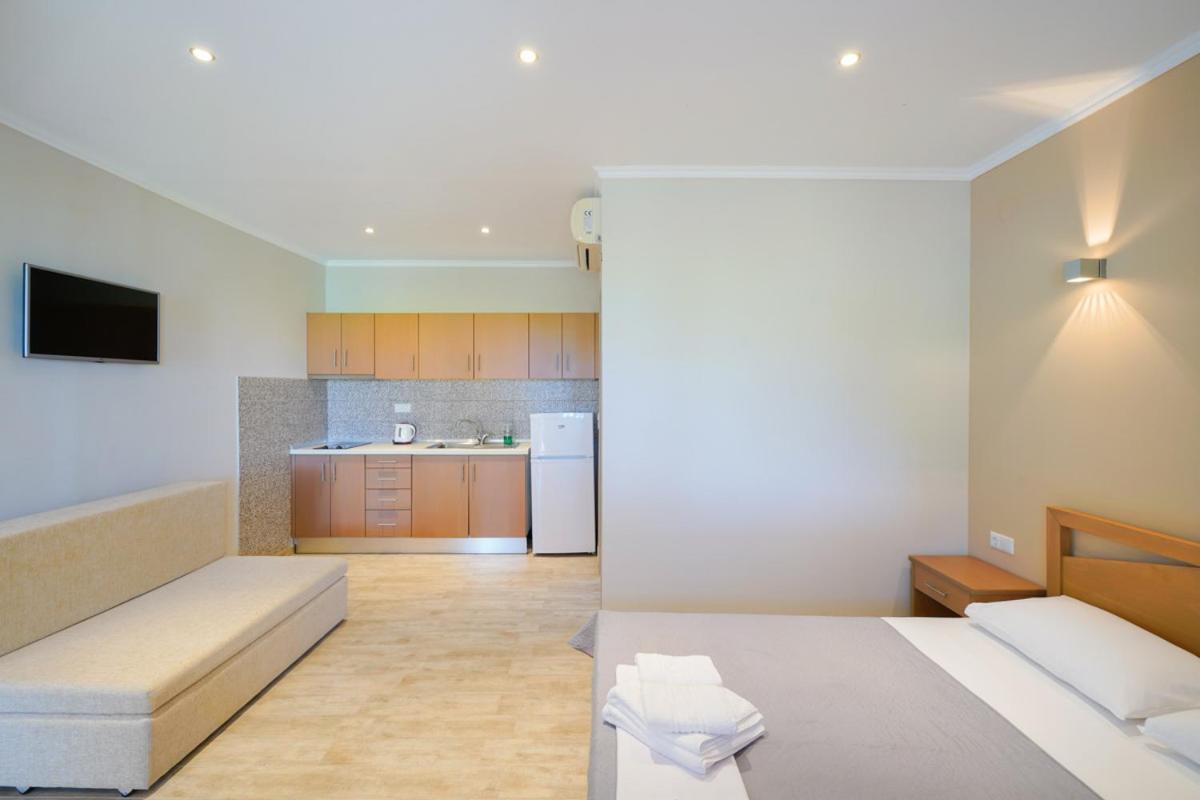 Triple Room with Sea View photo 3