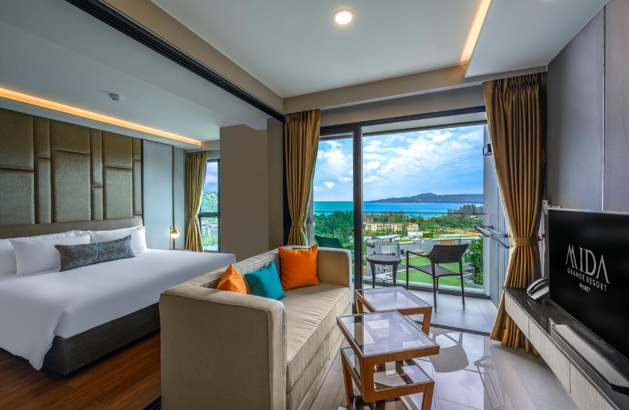Deluxe Ocean View - Photo 1