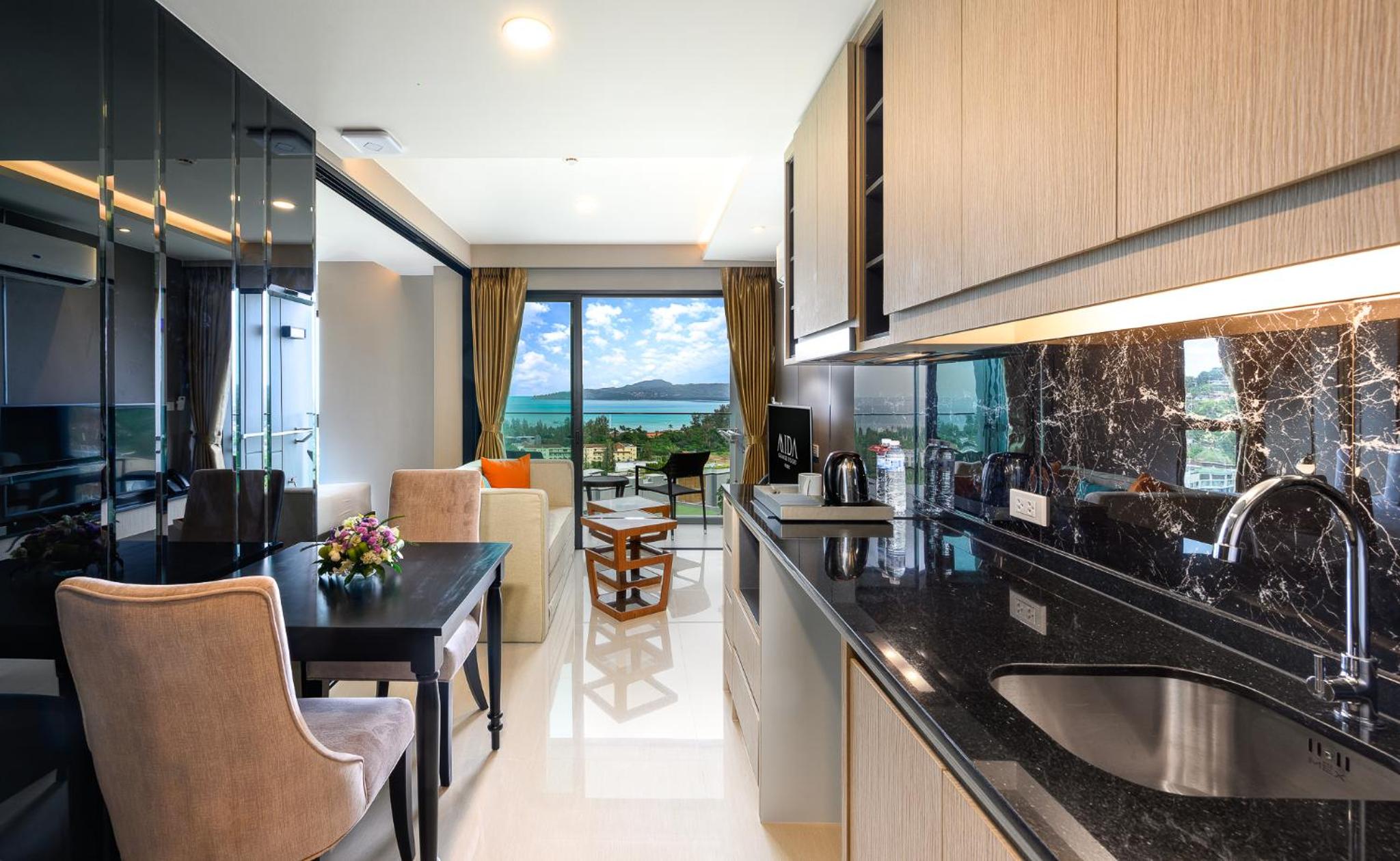 Deluxe Ocean View - Photo 10