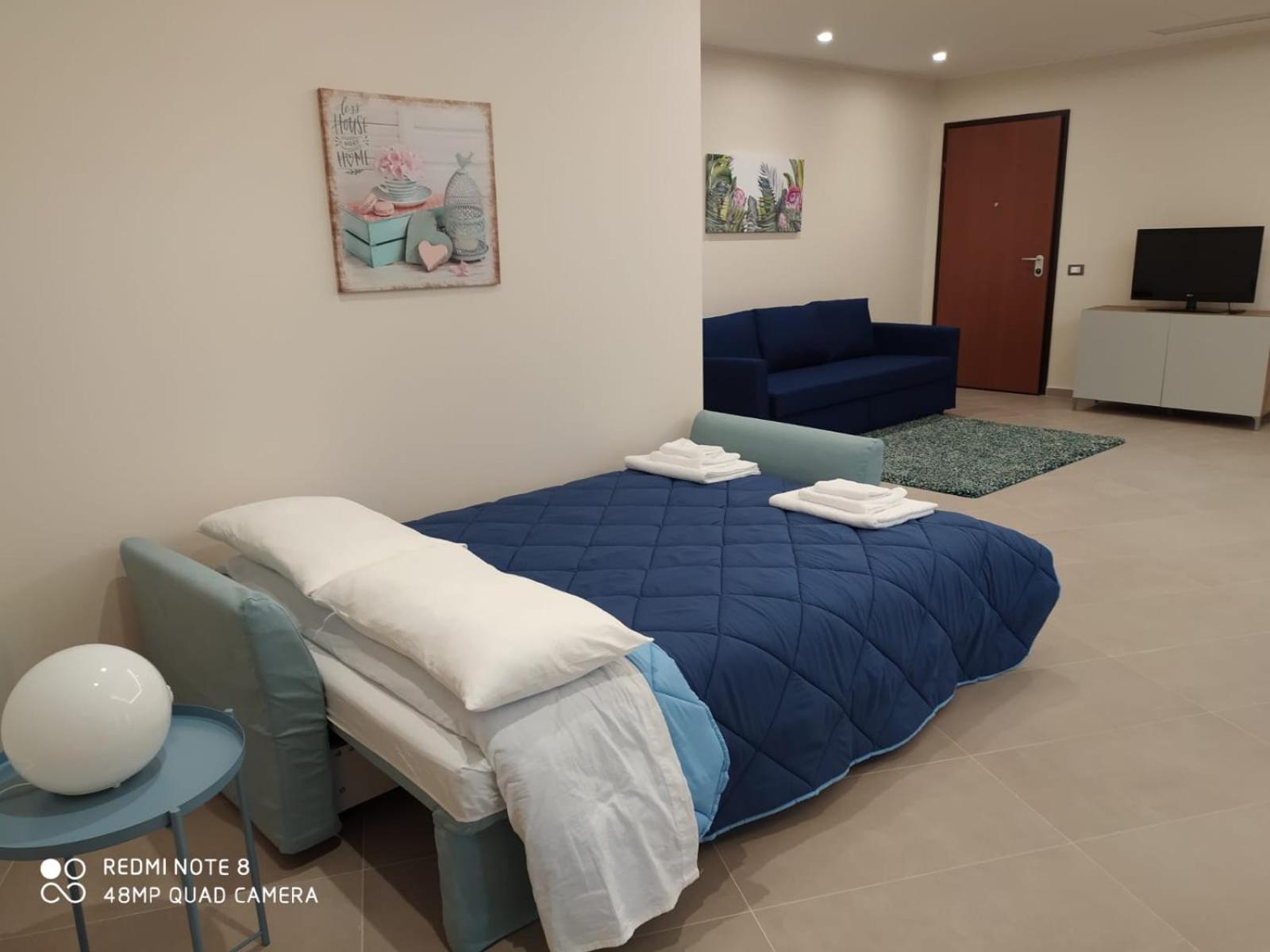 One-Bedroom House photo 1