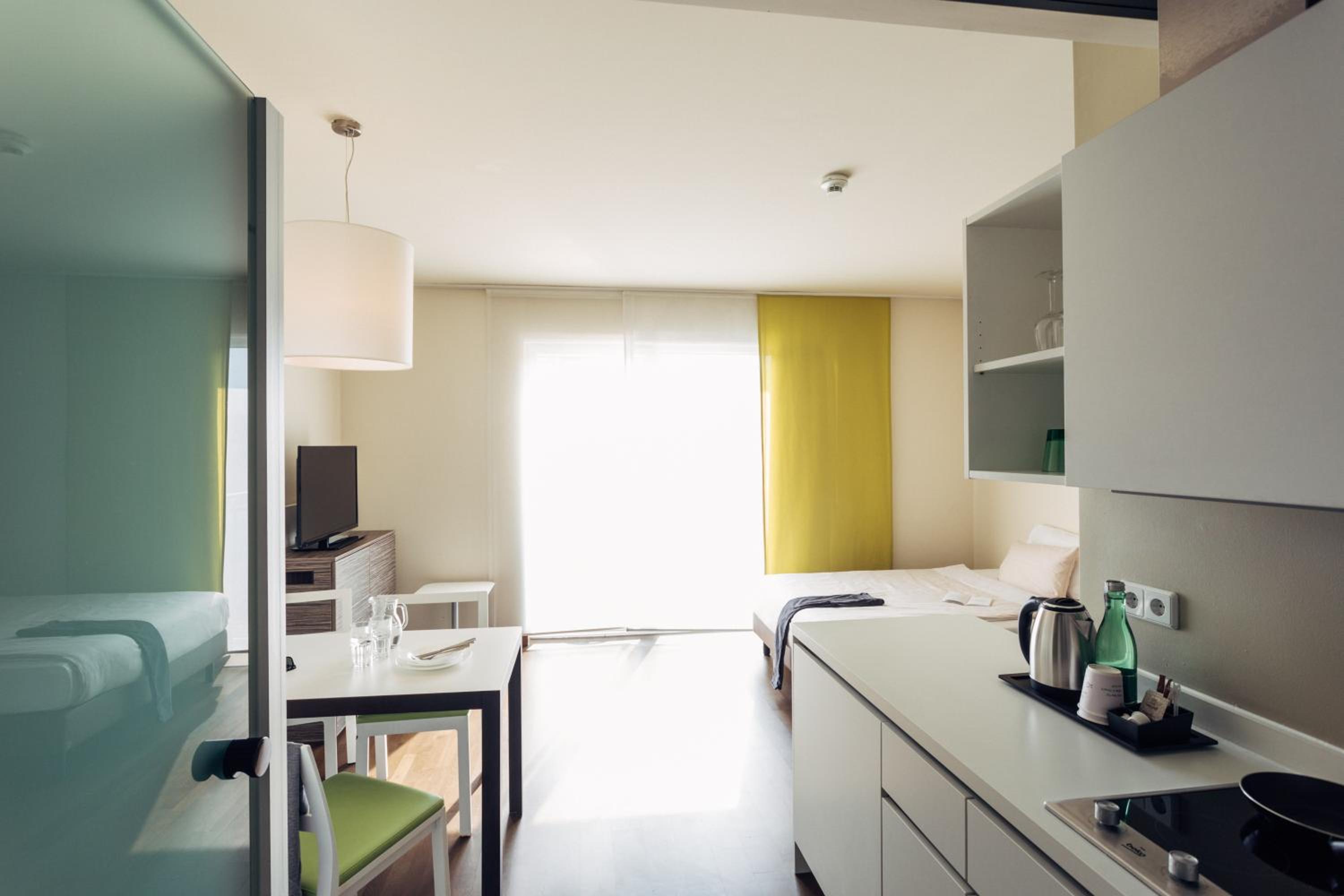 Studio Apartment - Photo 7