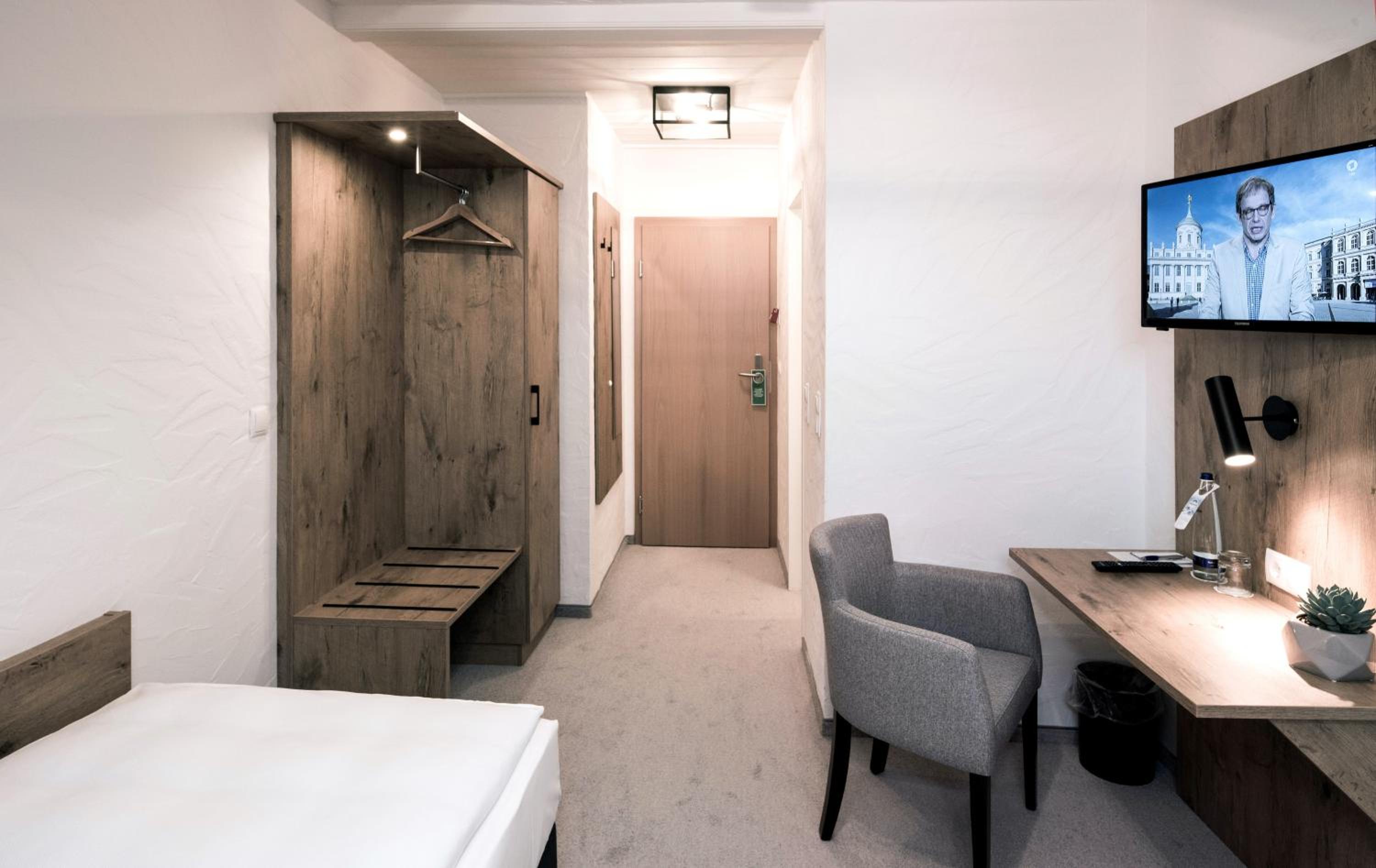 Standard Single Room