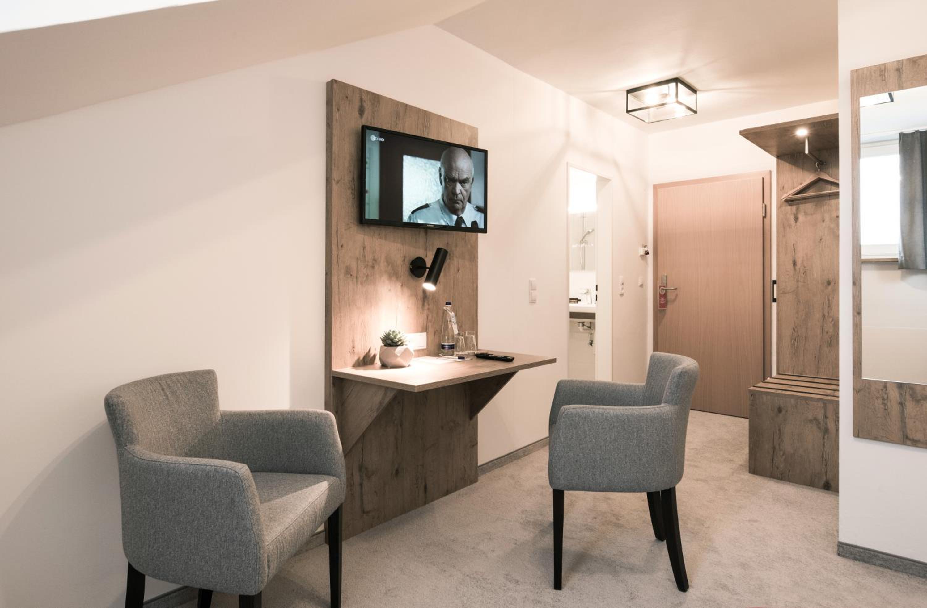 Standard Double Room - Photo 5