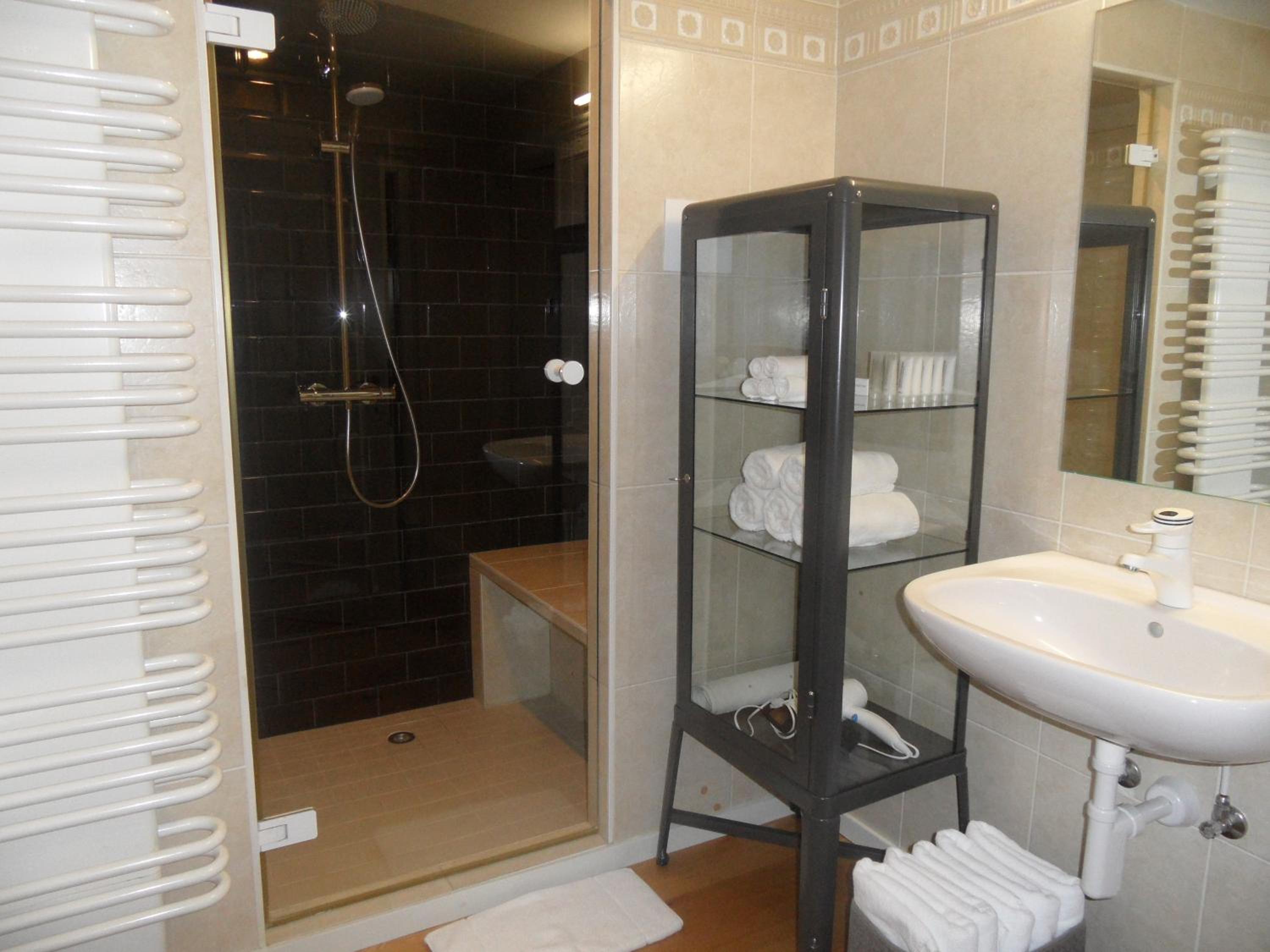 Double or Twin Room photo 3