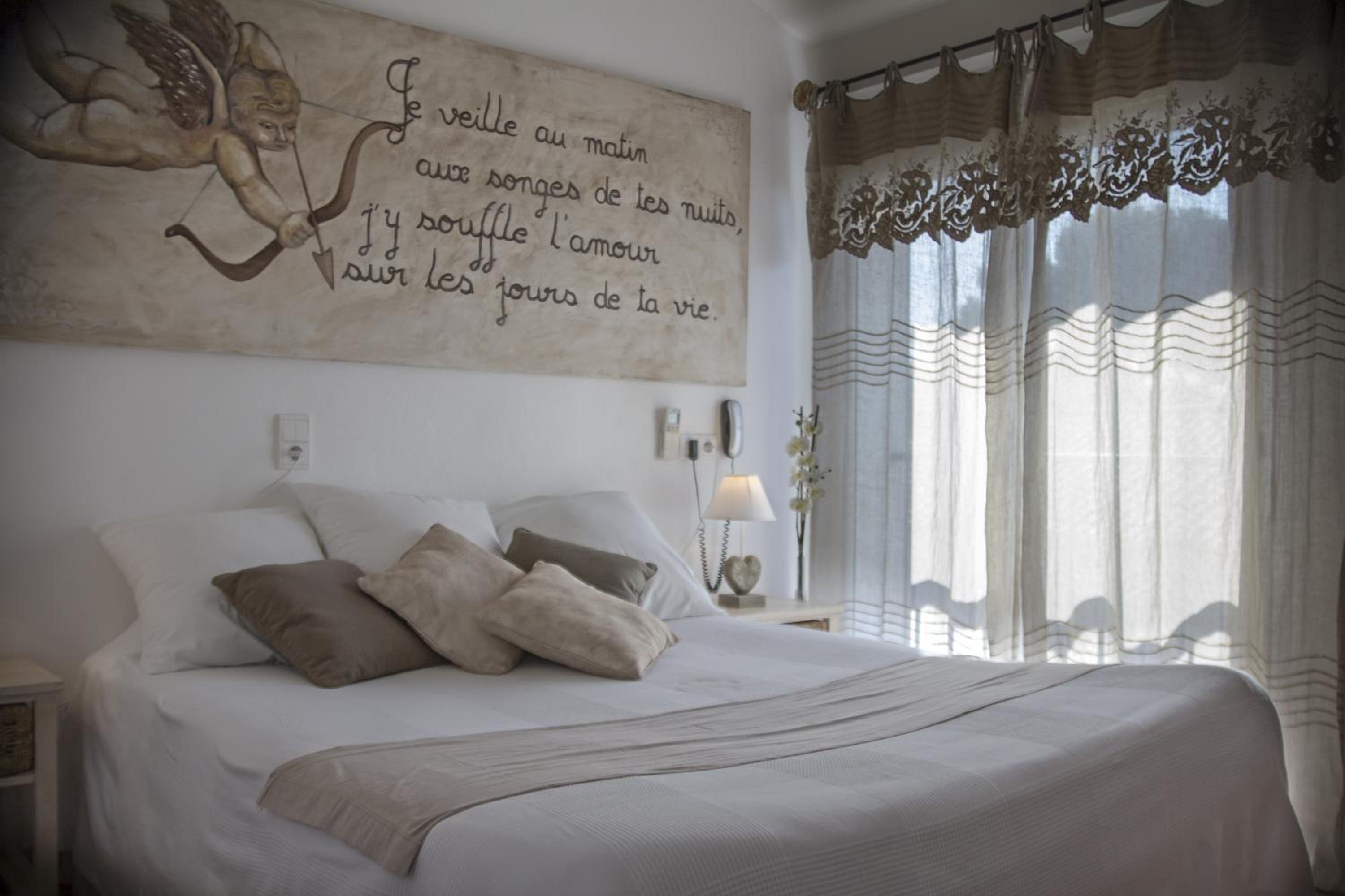 Double Room - Photo 10