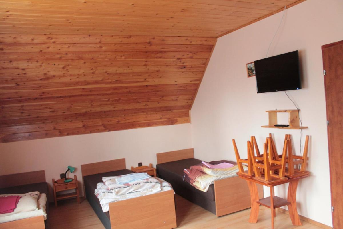 6-Bed Mixed Dormitory Room