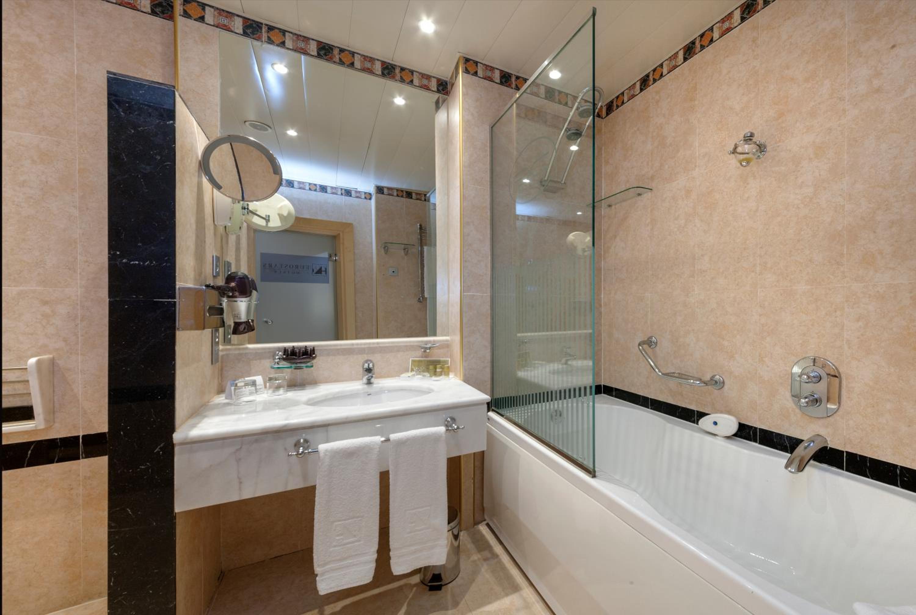 Superior King or Twin Room - Photo 6