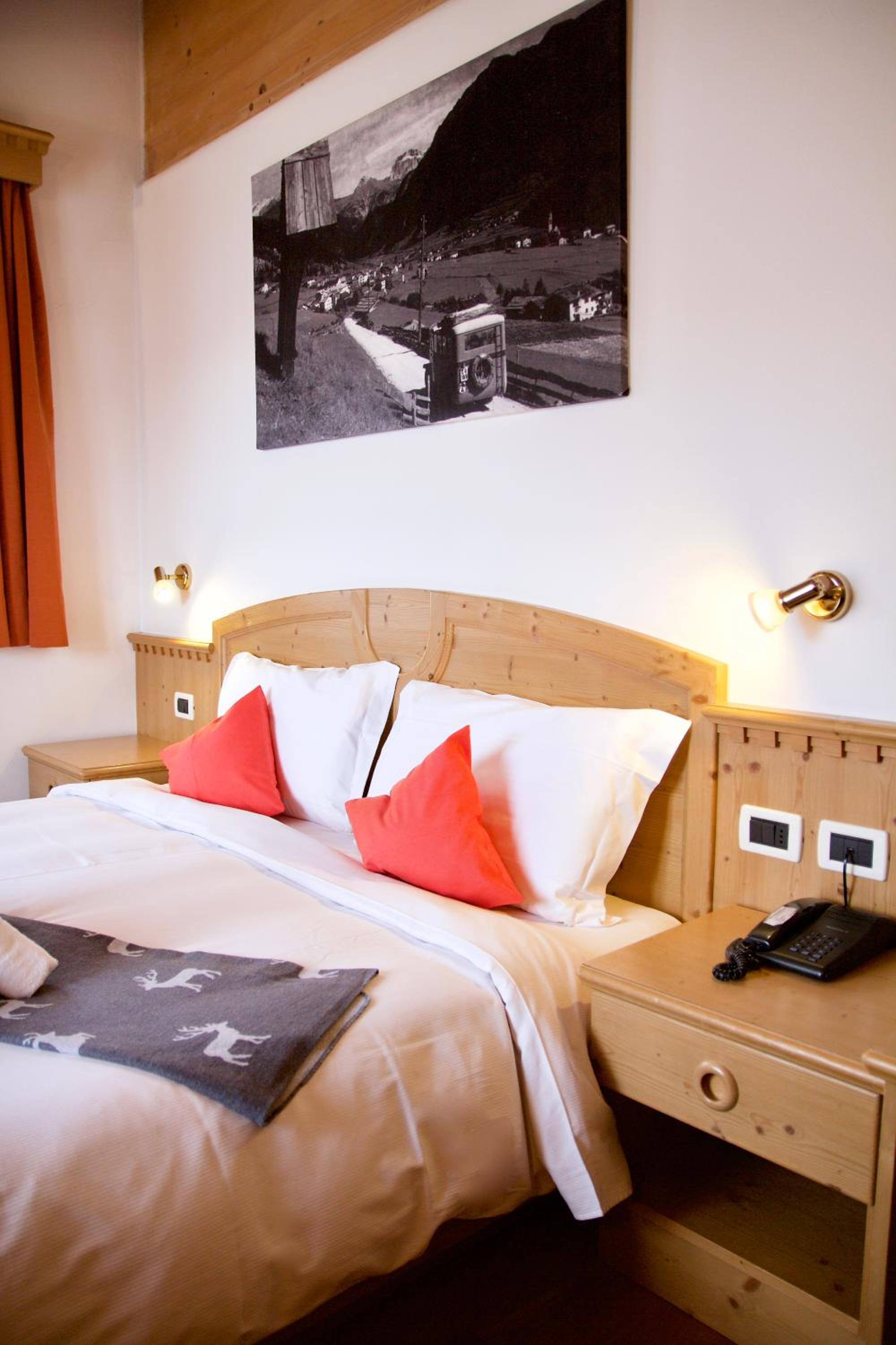 Deluxe Double or Twin Room with Balcony photo 2