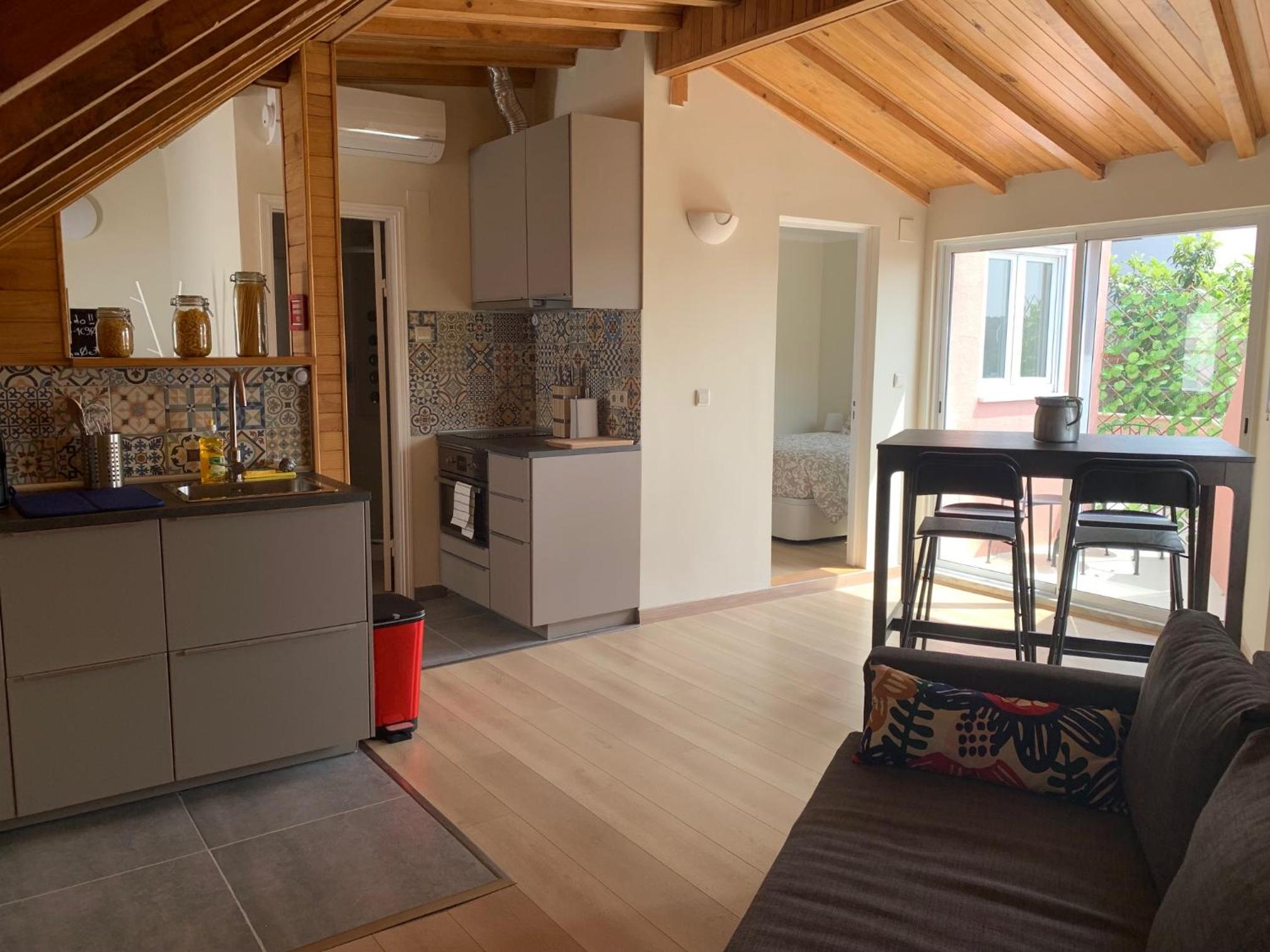 One-Bedroom Apartment - Photo 11