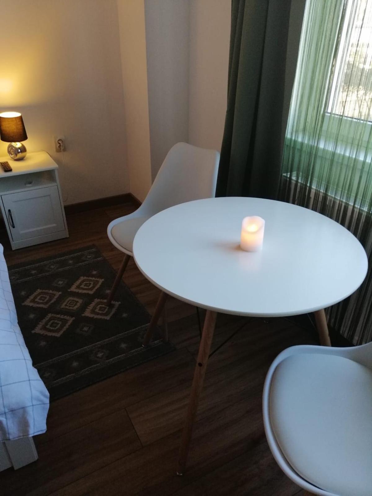 One-Bedroom Apartment - Photo 12
