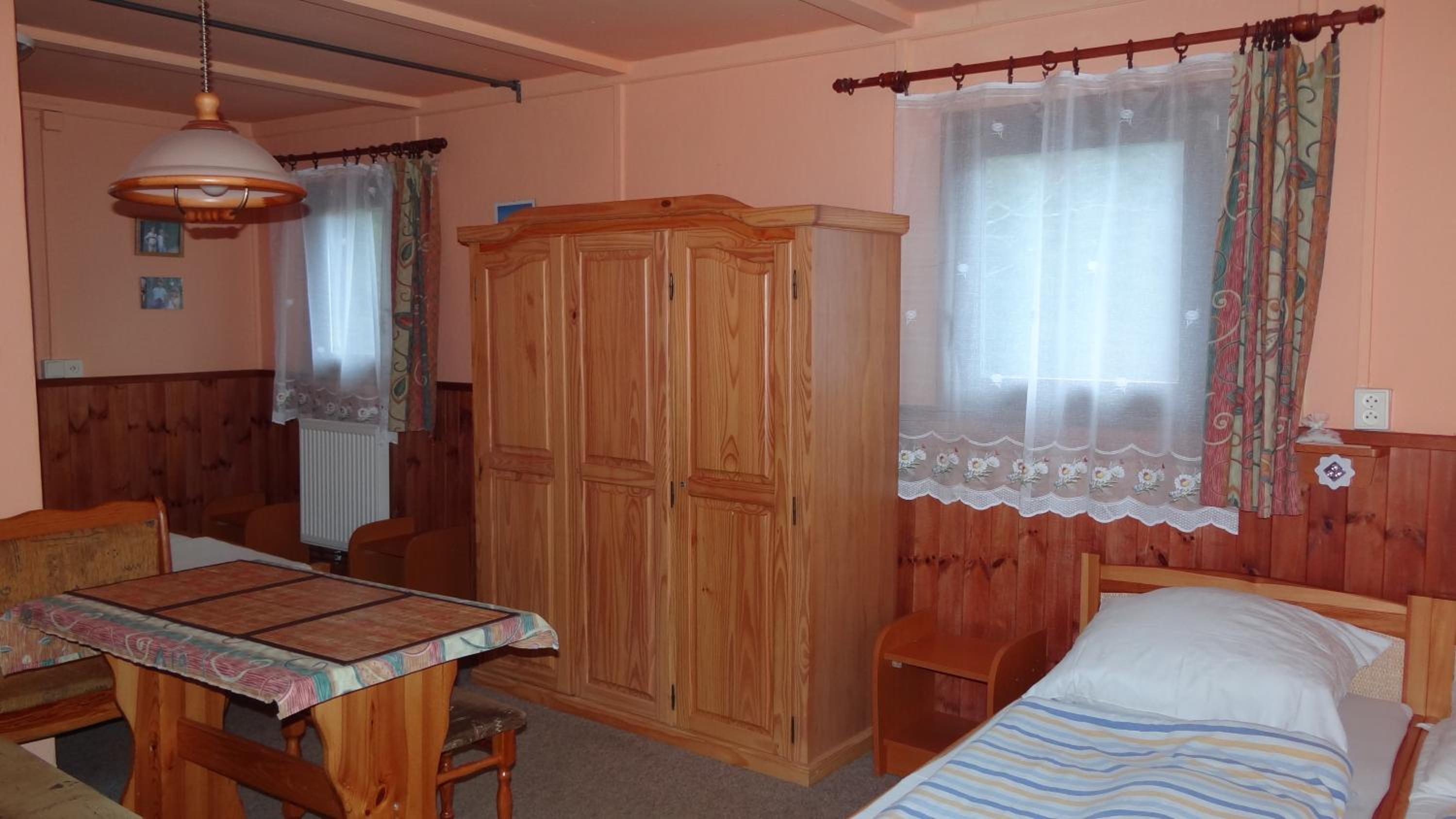 Family Room with Private Bathroom - Photo 6