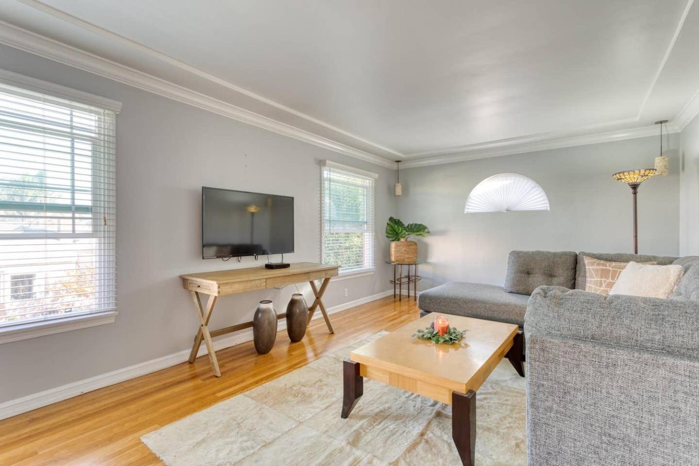 Two-Bedroom Apartment - Photo 26