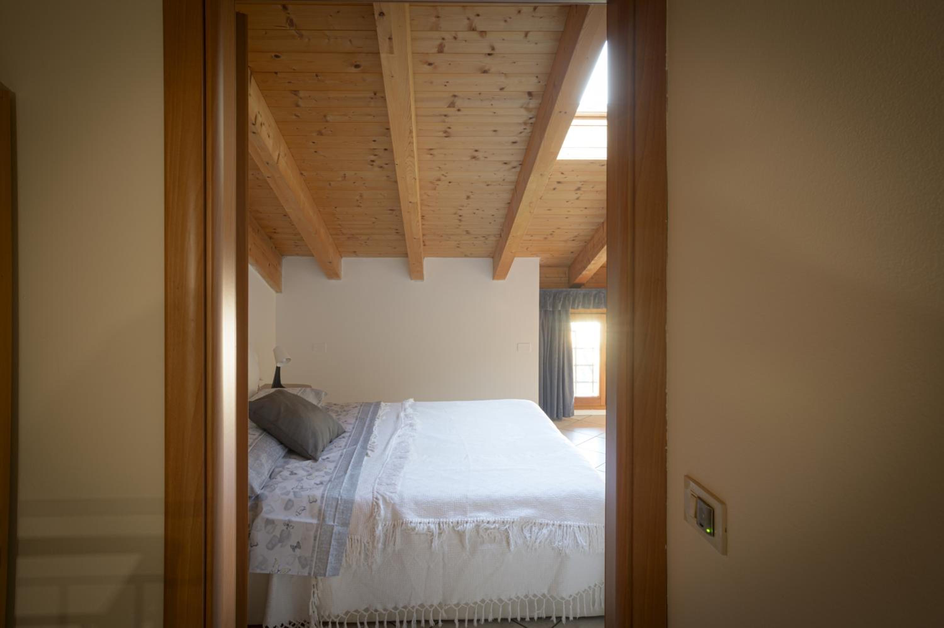 Large Double or Twin Room photo 3