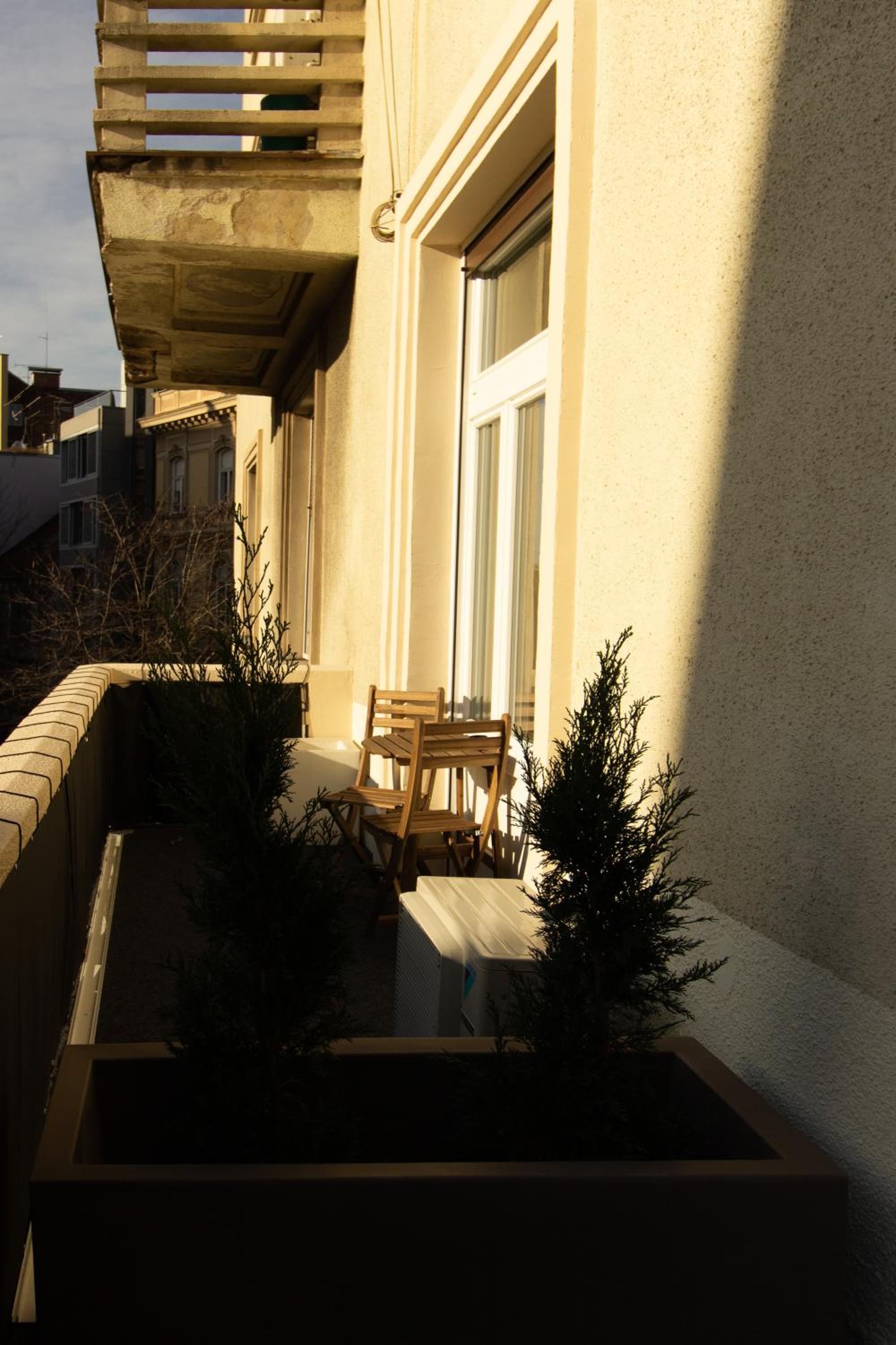 One-Bedroom Apartment - Photo 23