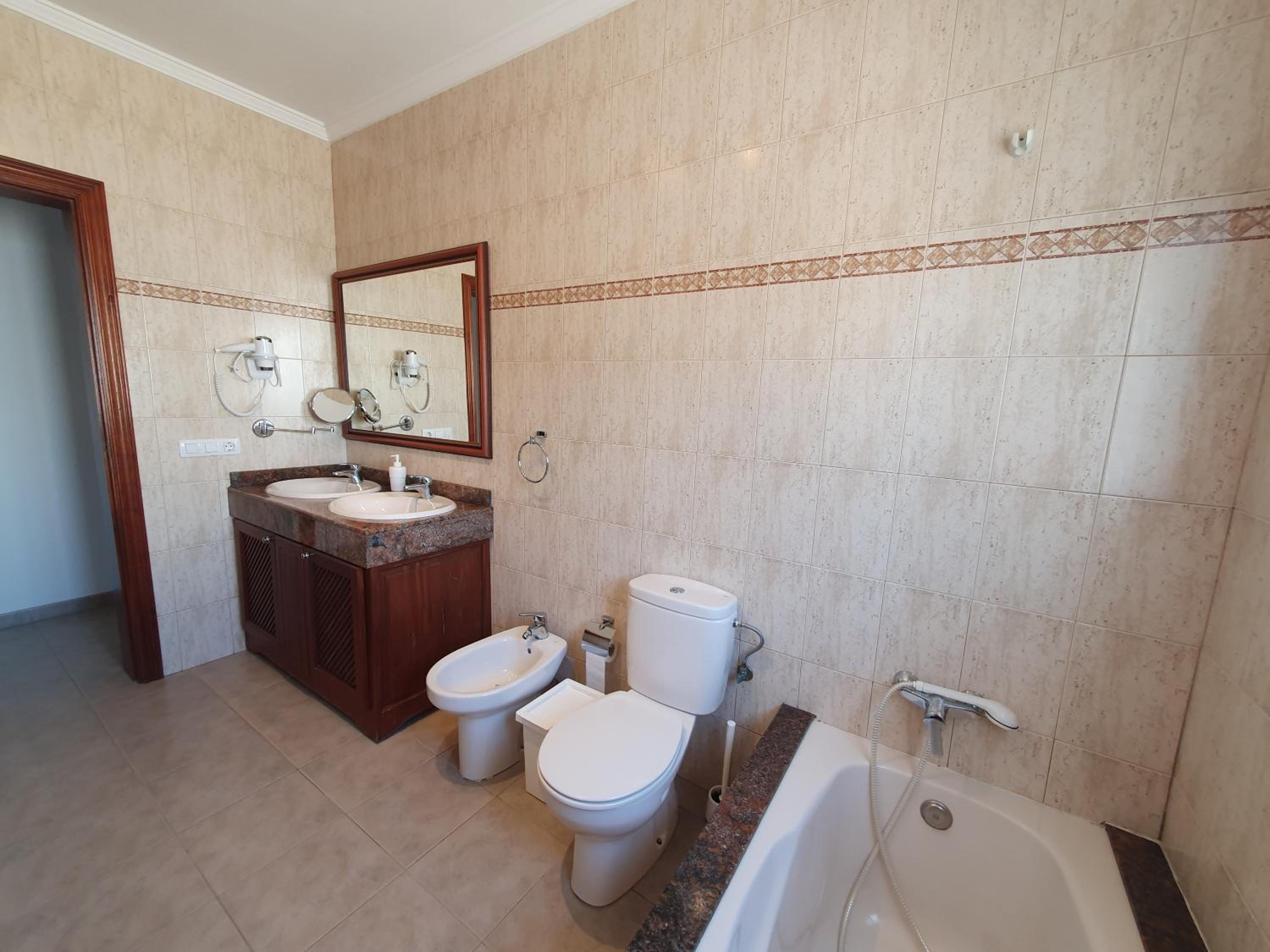 Apartment - Ground Floor photo 3