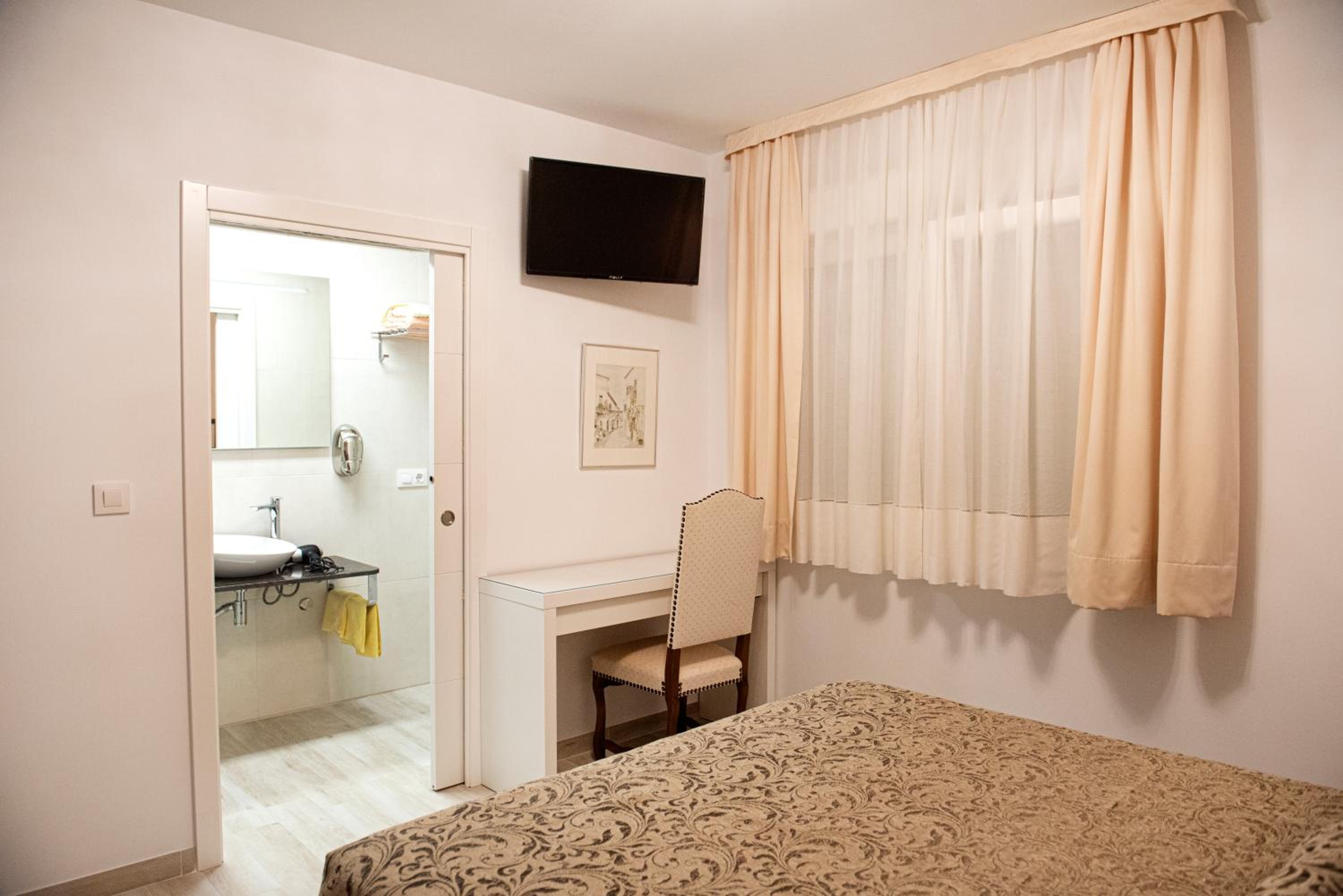 Habitación Doble Estándar con Vista a la Montaña
