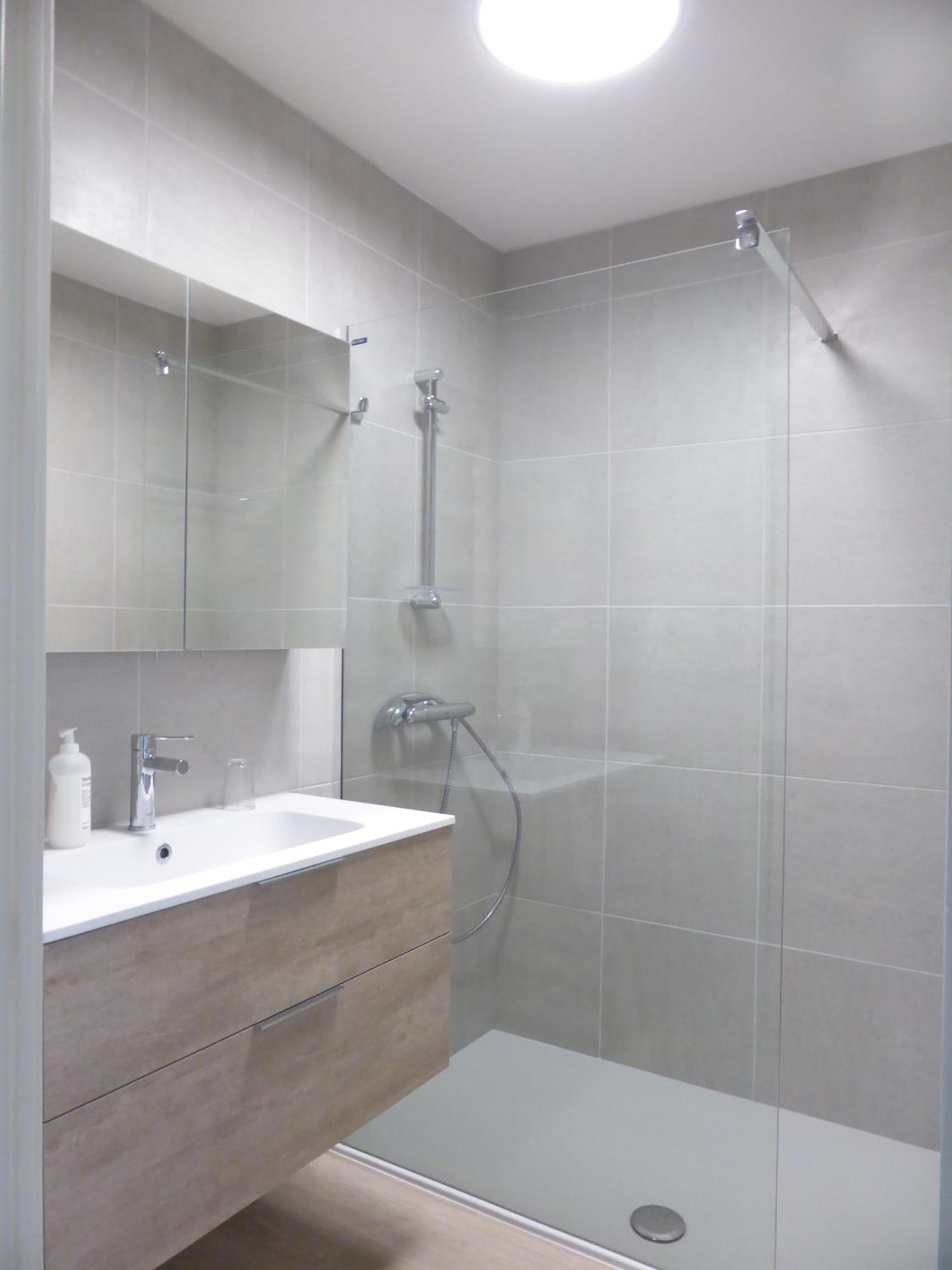 Two-Bedroom Apartment - Photo 21