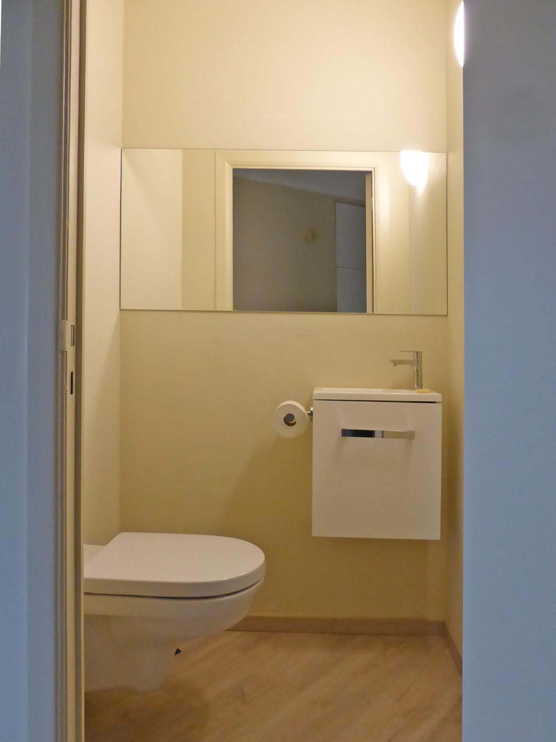 Two-Bedroom Apartment - Photo 23