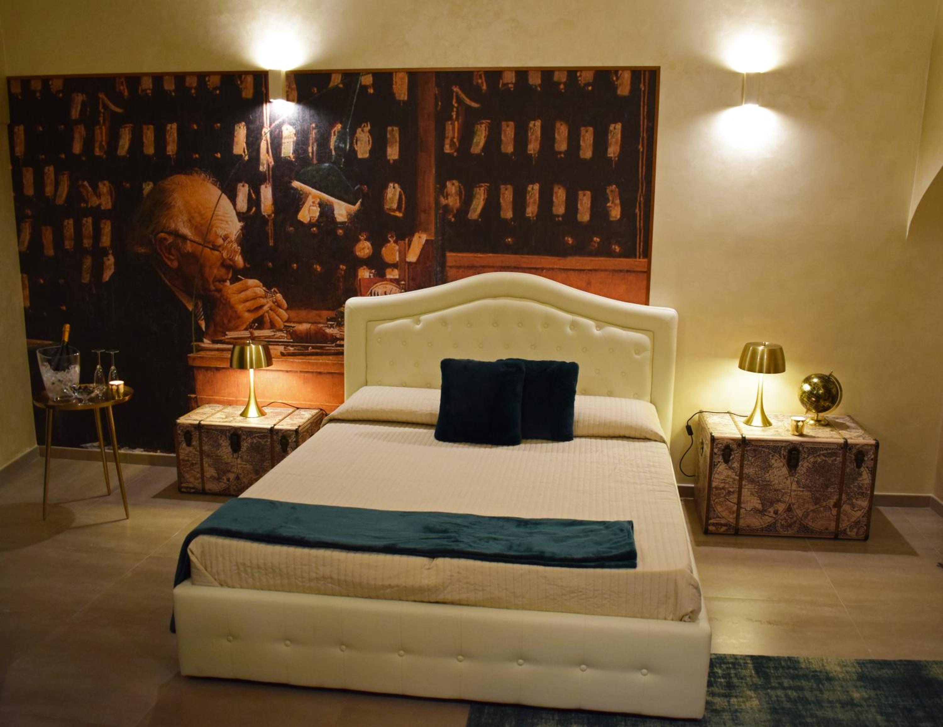 Deluxe Double Room - Photo 16
