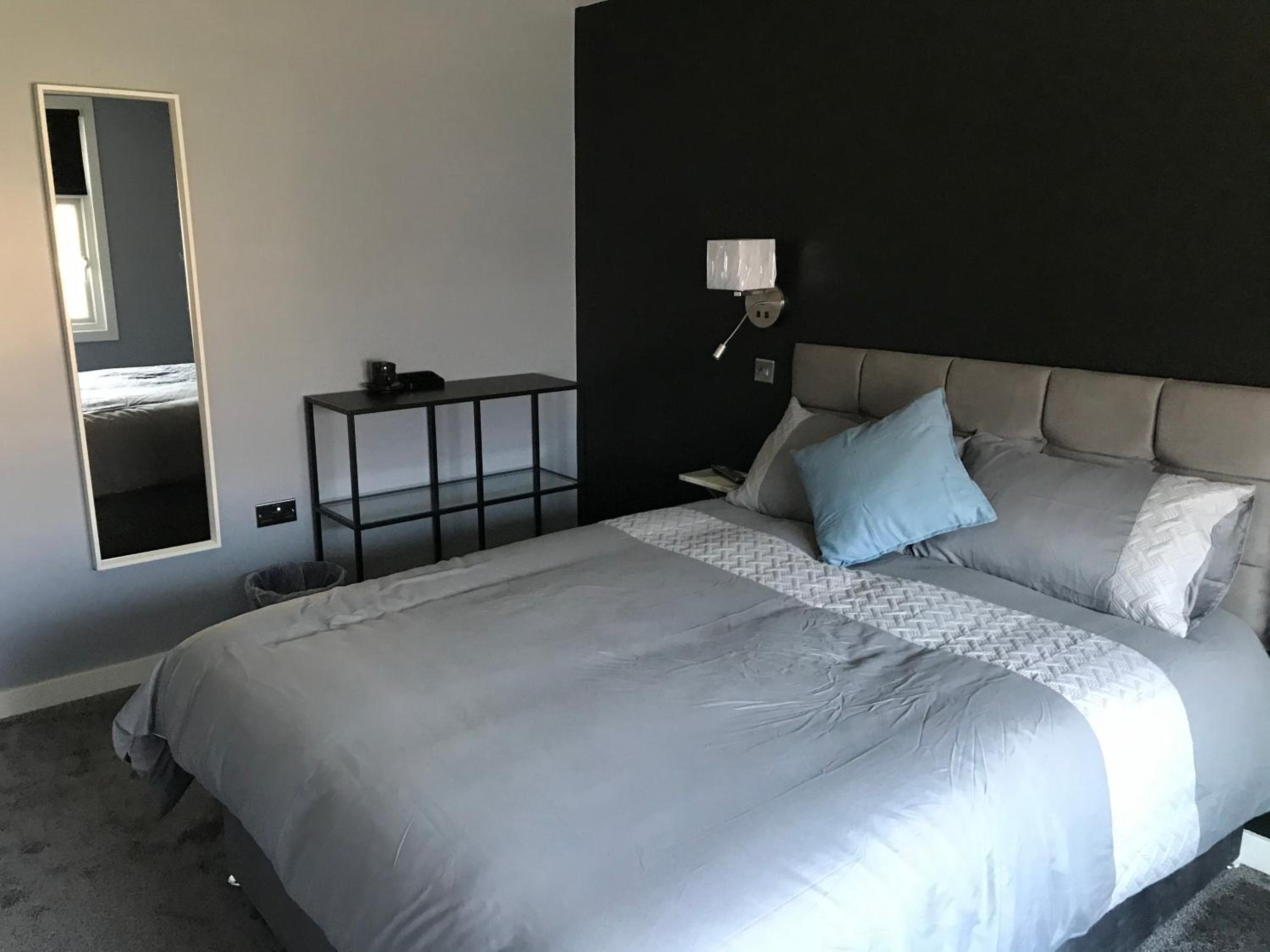 Double Room with Shared Bathroom photo 1