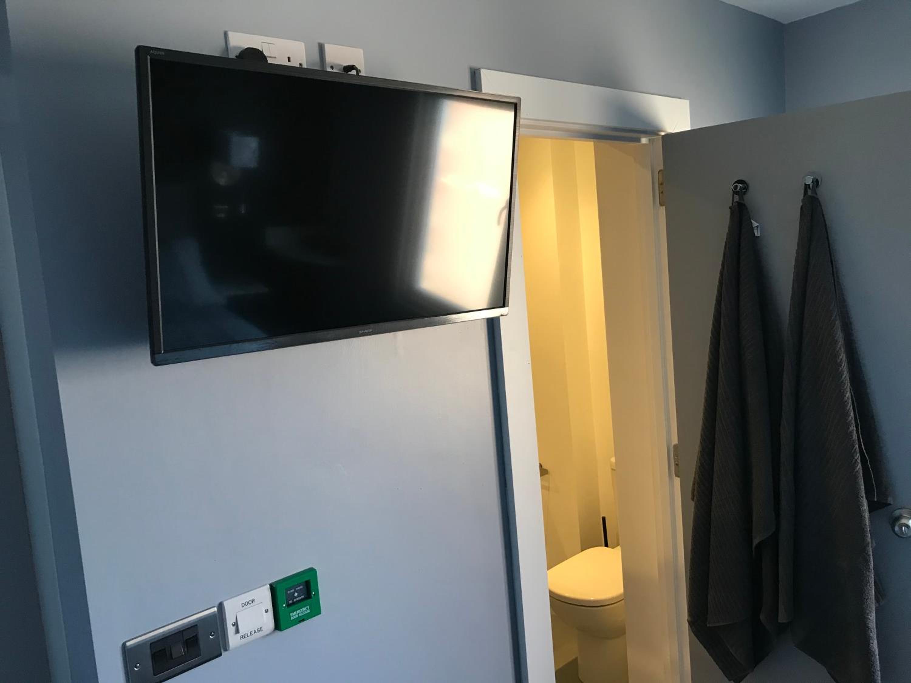 Double Room with Private Bathroom photo 3
