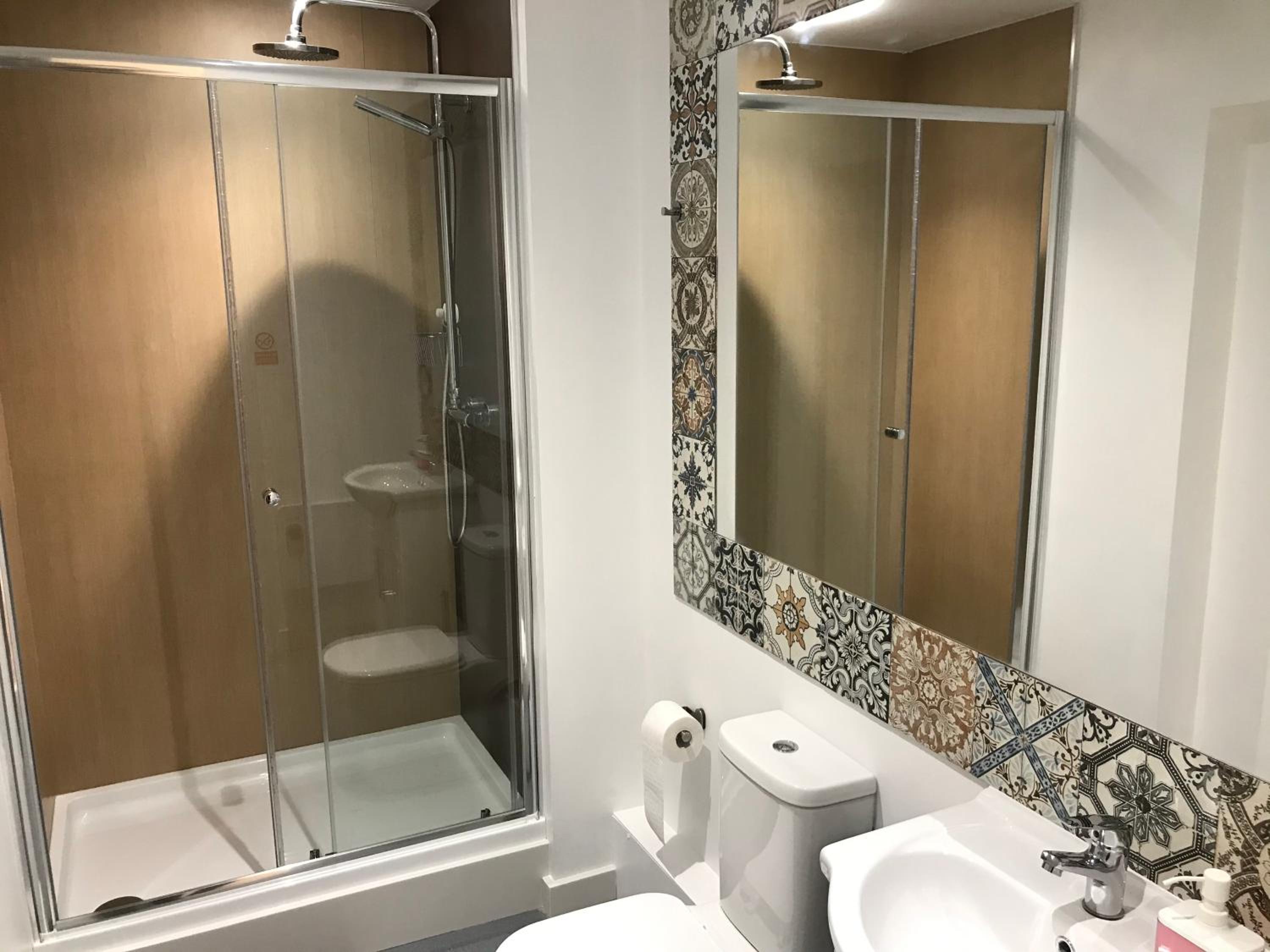 Double Room with Shared Bathroom photo 3