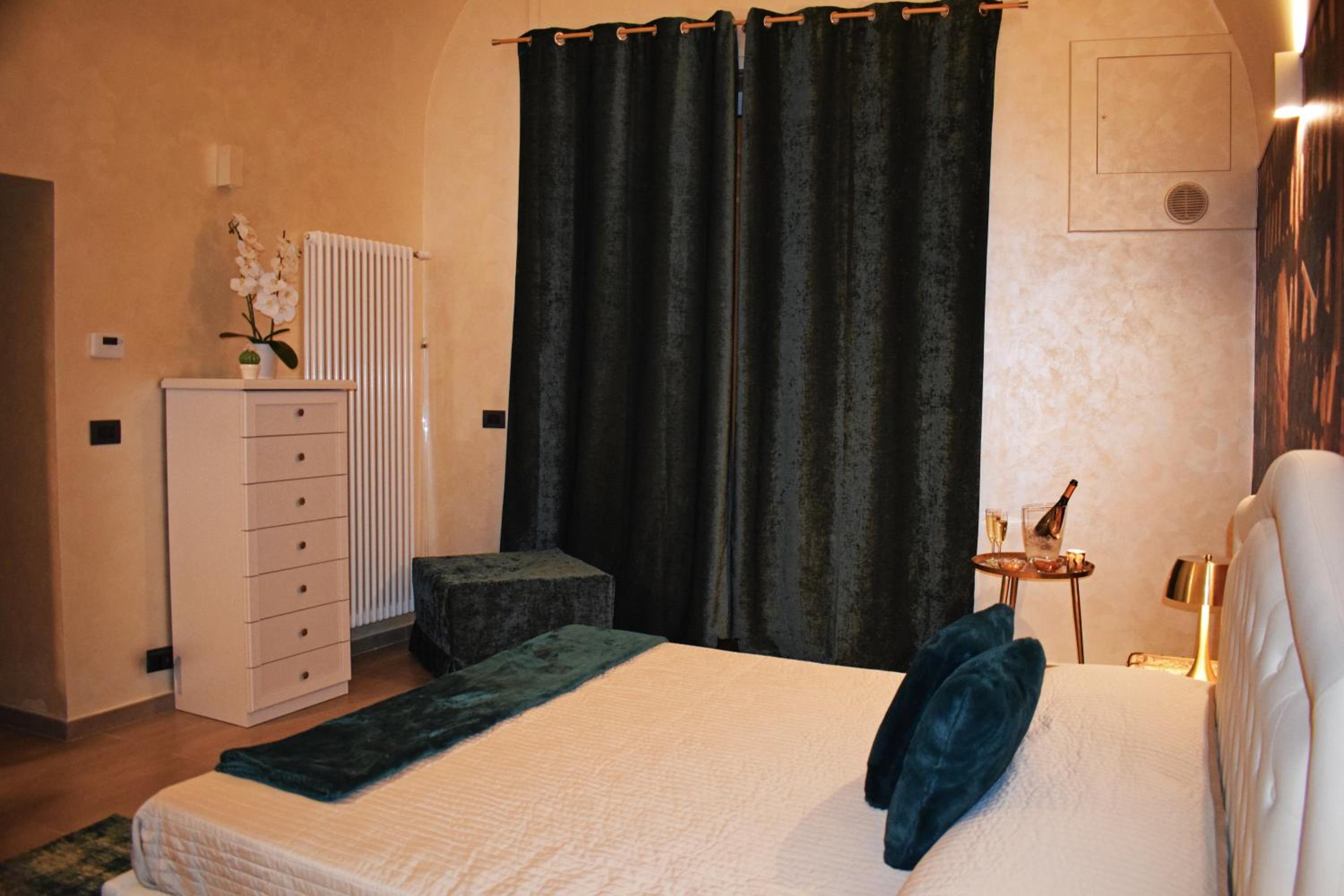 Deluxe Double Room - Photo 5