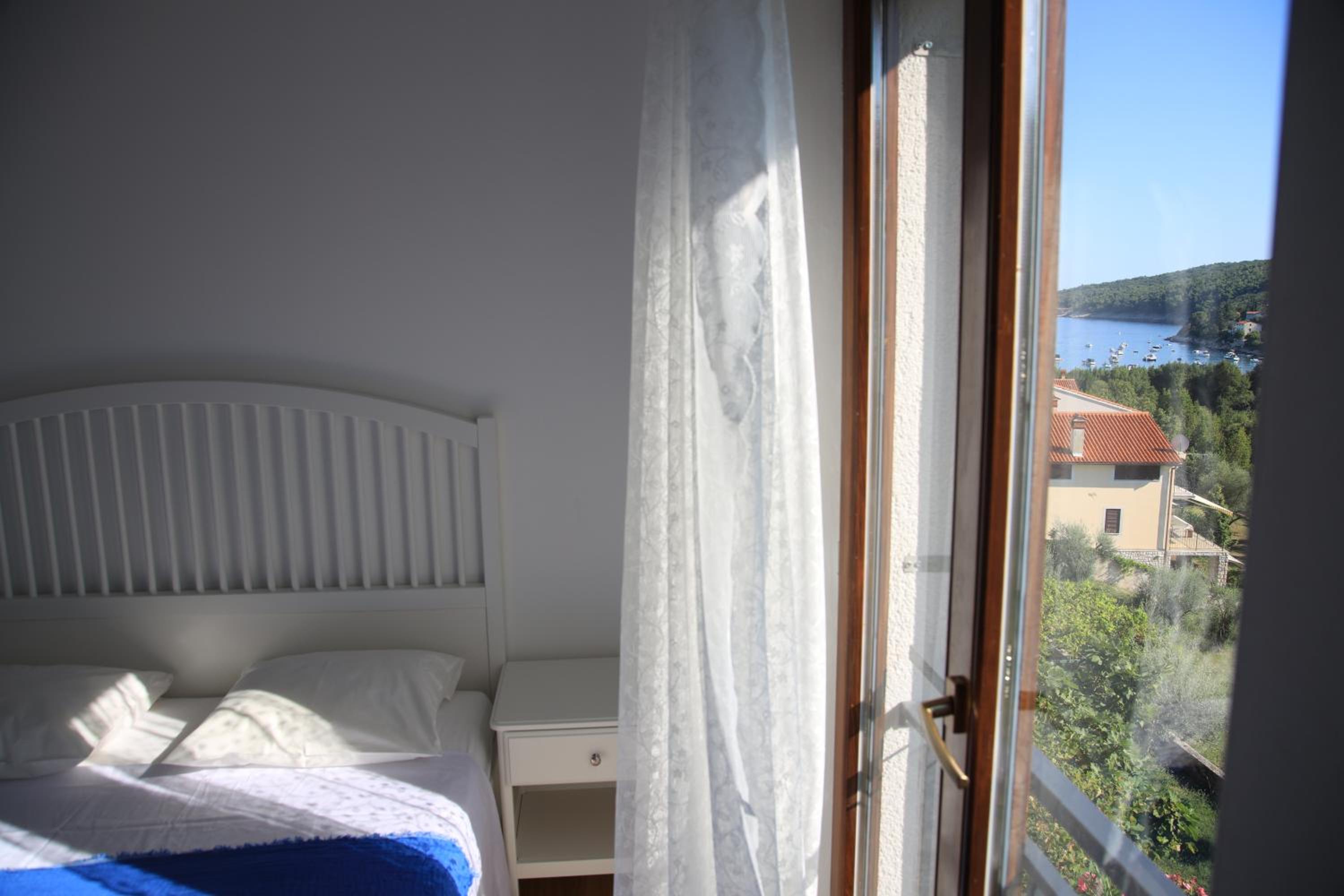 Deluxe Apartment photo 2